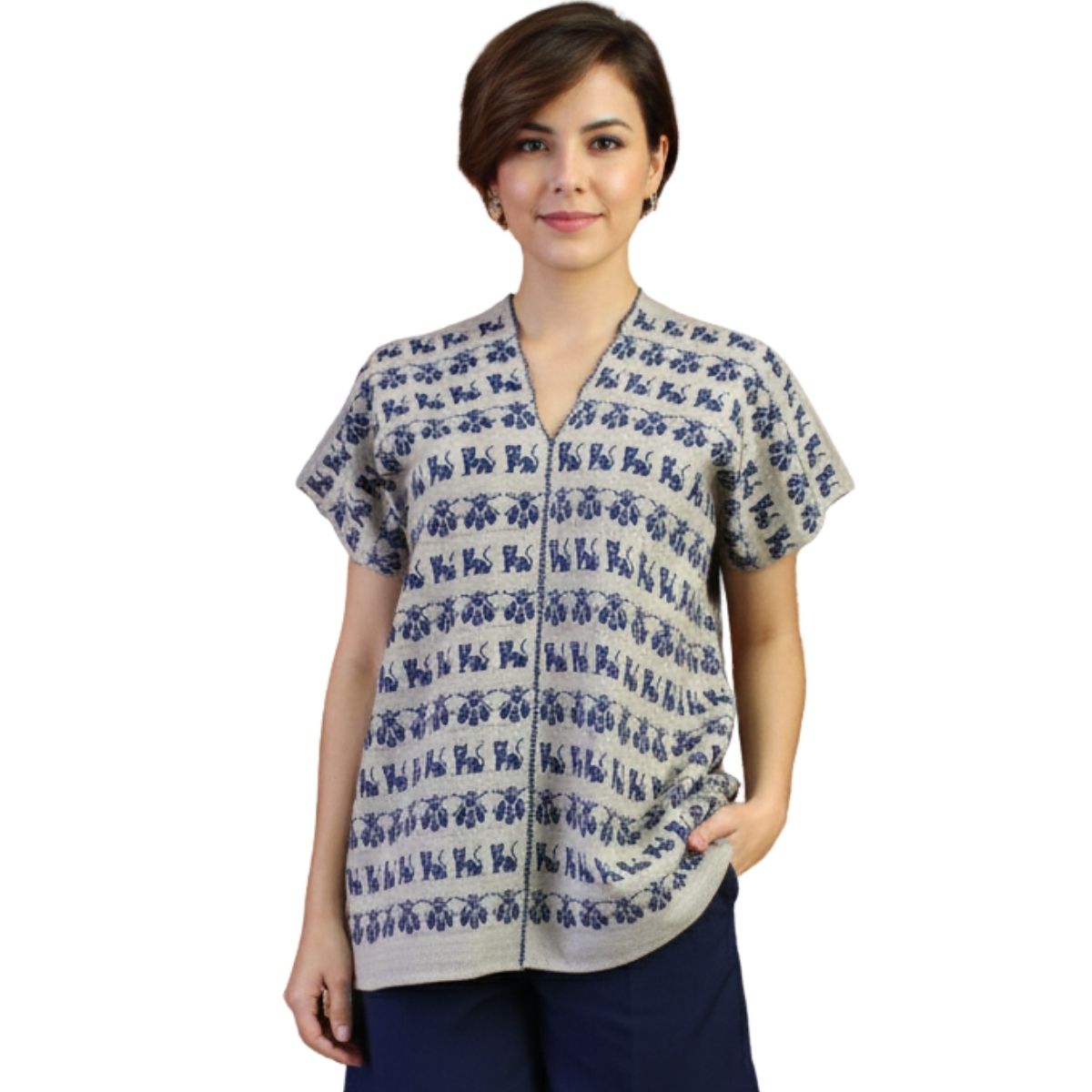 Blusa Artesanal Hecha a Mano Caqui con Azul Marino. Mod. Bio Unitalla.