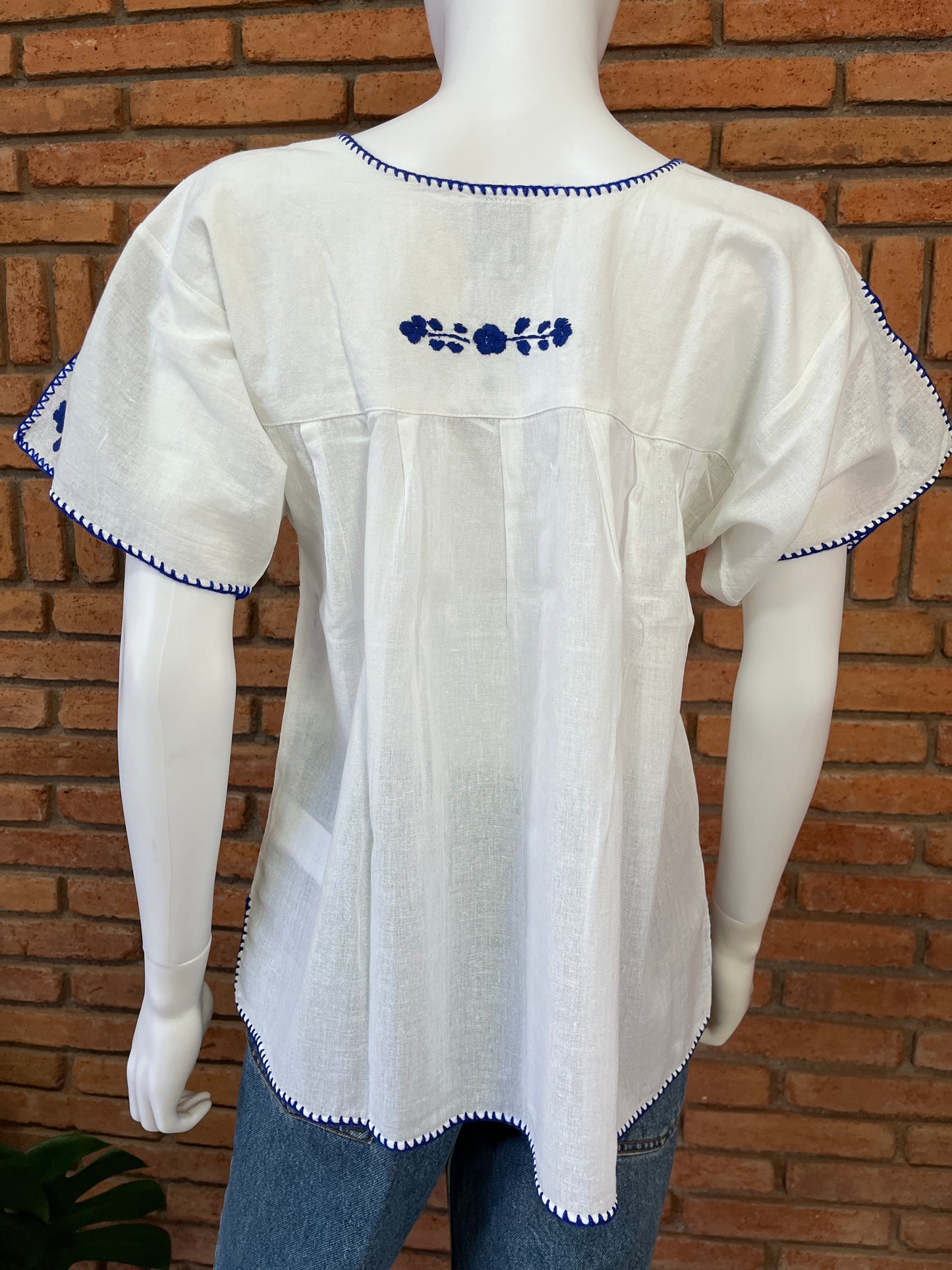 Blusa Bordada a Mano Manta Corrugada Blanca Mod. Ita