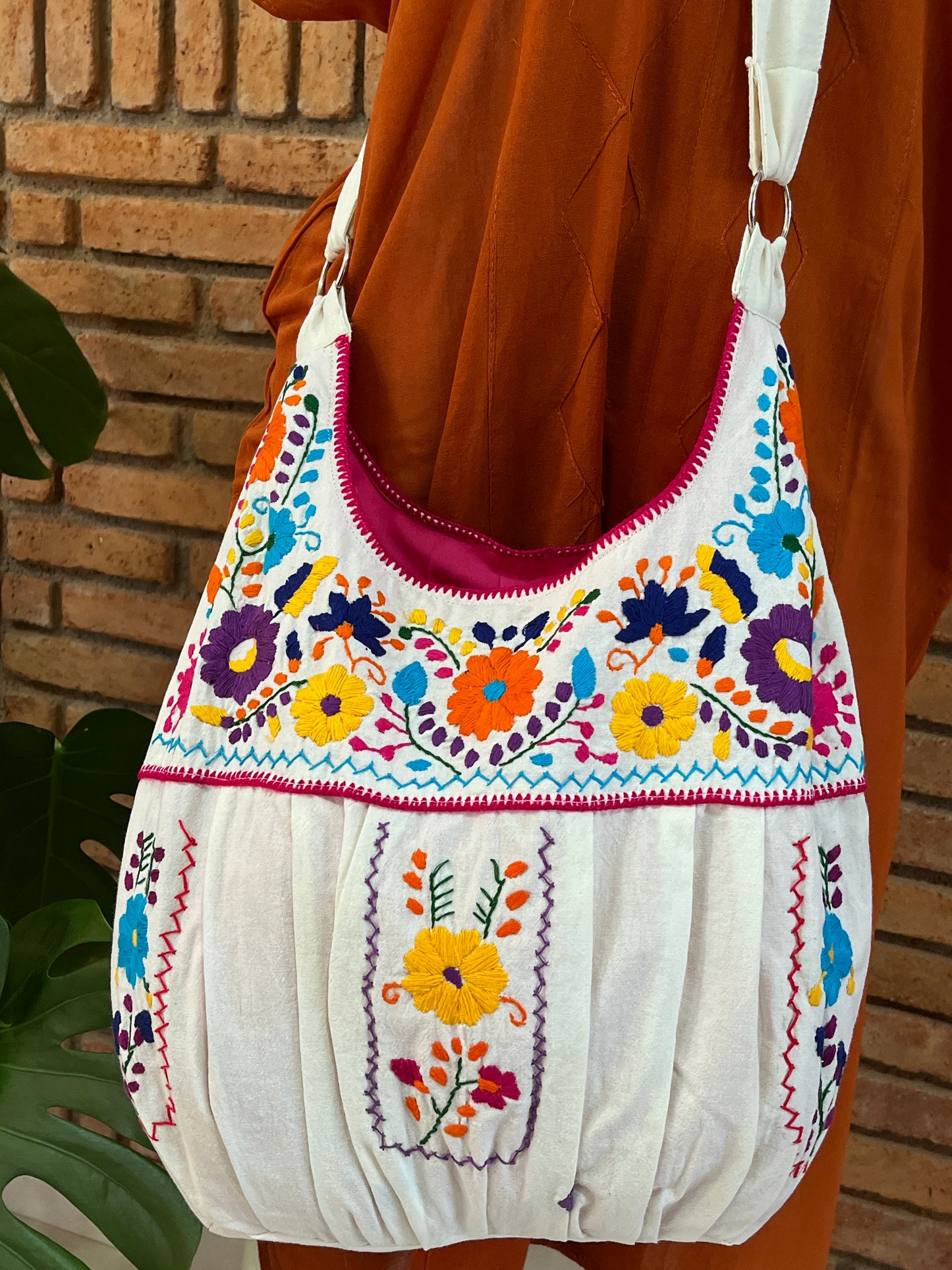 Bolsa Bordada a Mano, Renacer Mexicano Mod. Hipper Manta