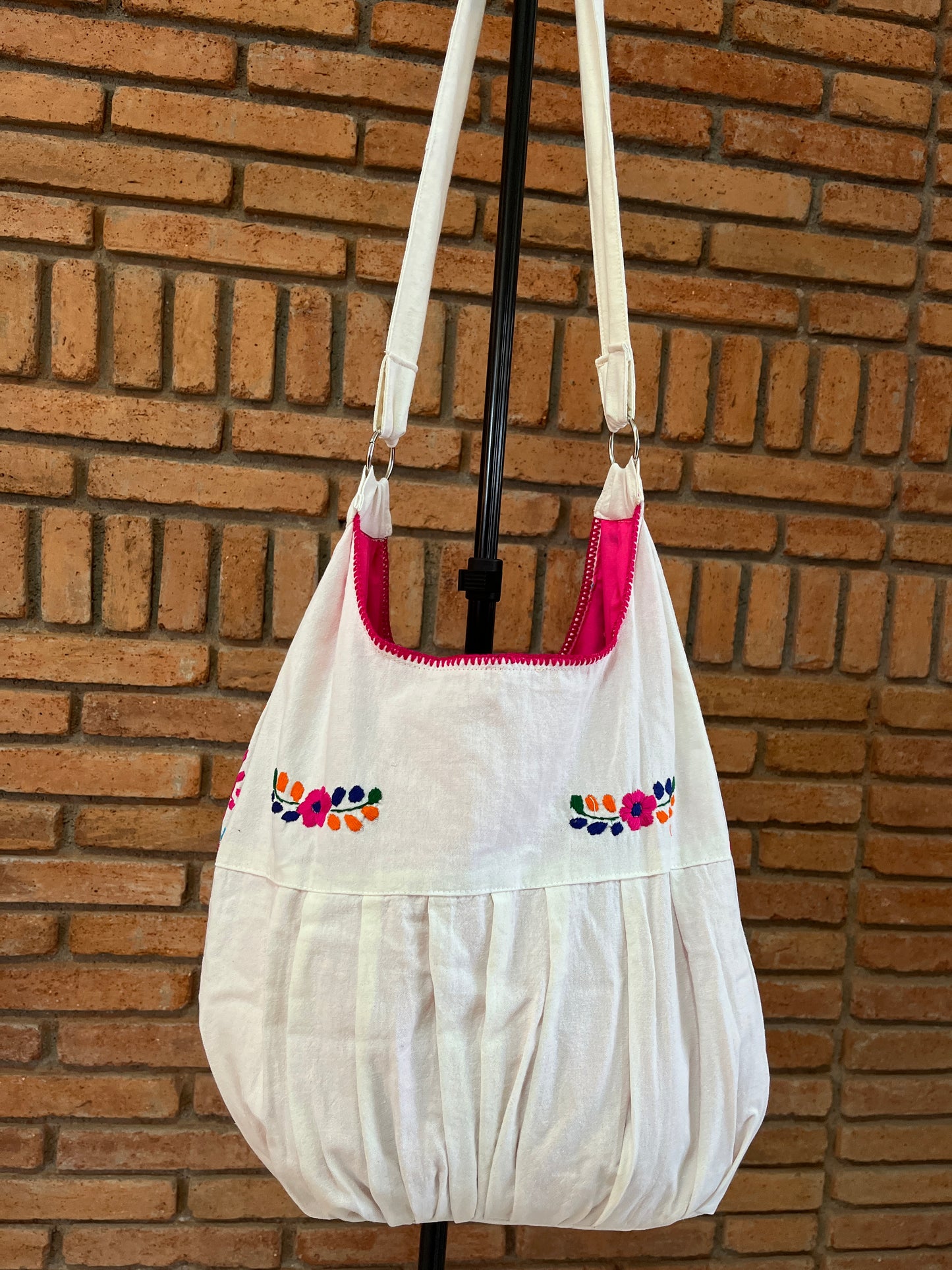 Bolsa Bordada a Mano, Renacer Mexicano Mod. Hipper Manta