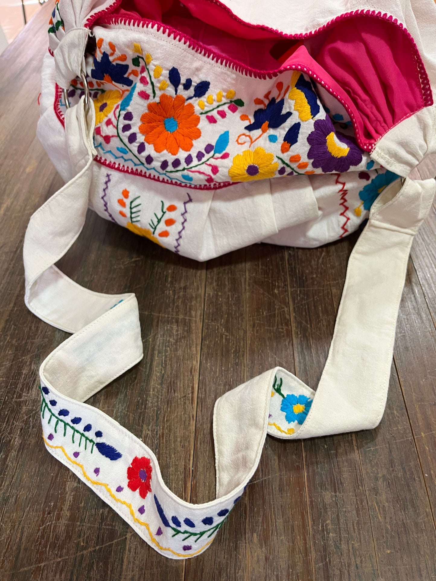 Bolsa Bordada a Mano, Renacer Mexicano Mod. Hipper Manta
