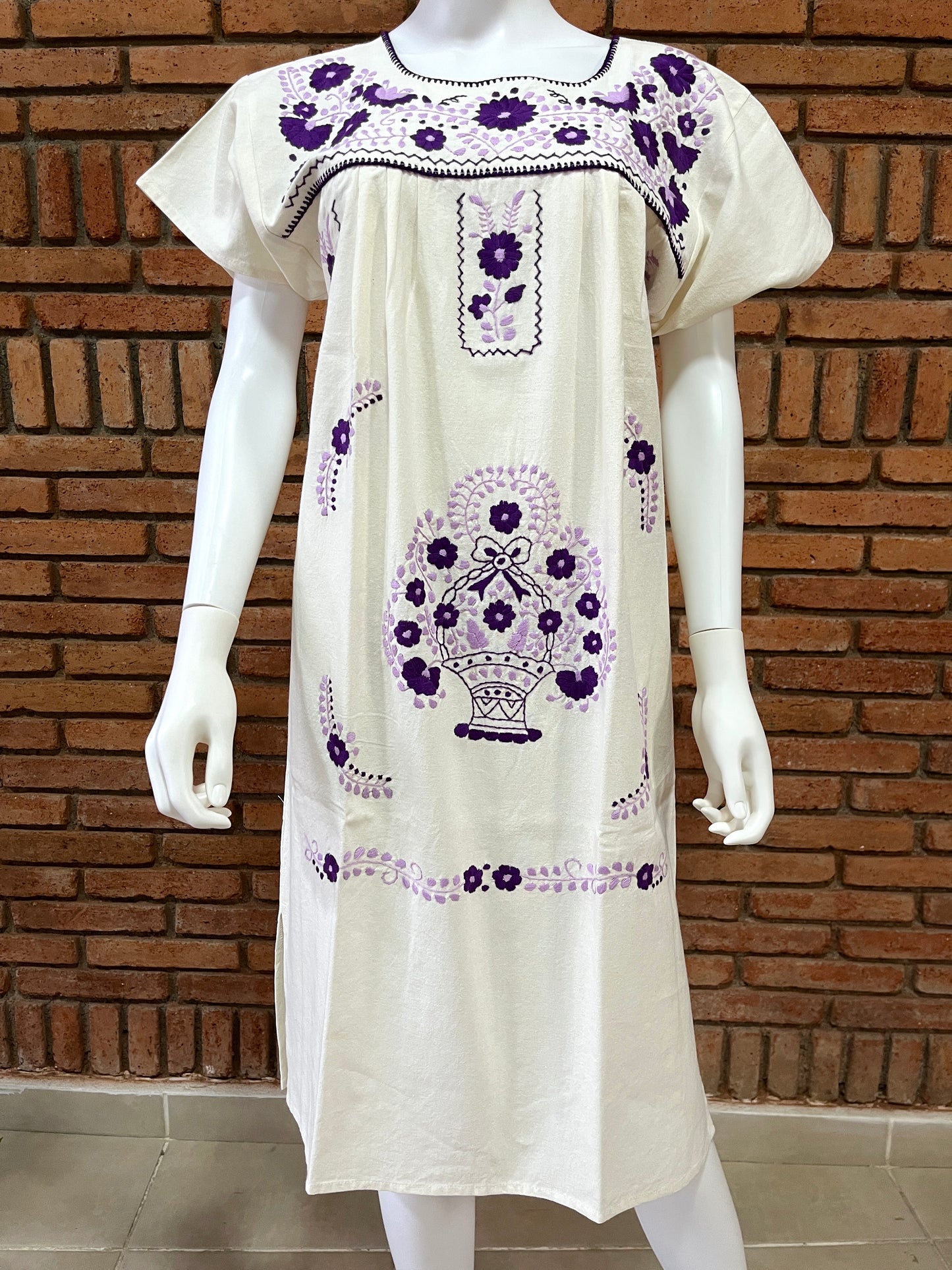 Vestido Mexicano Manta Bordado a Mano Talla Chica
