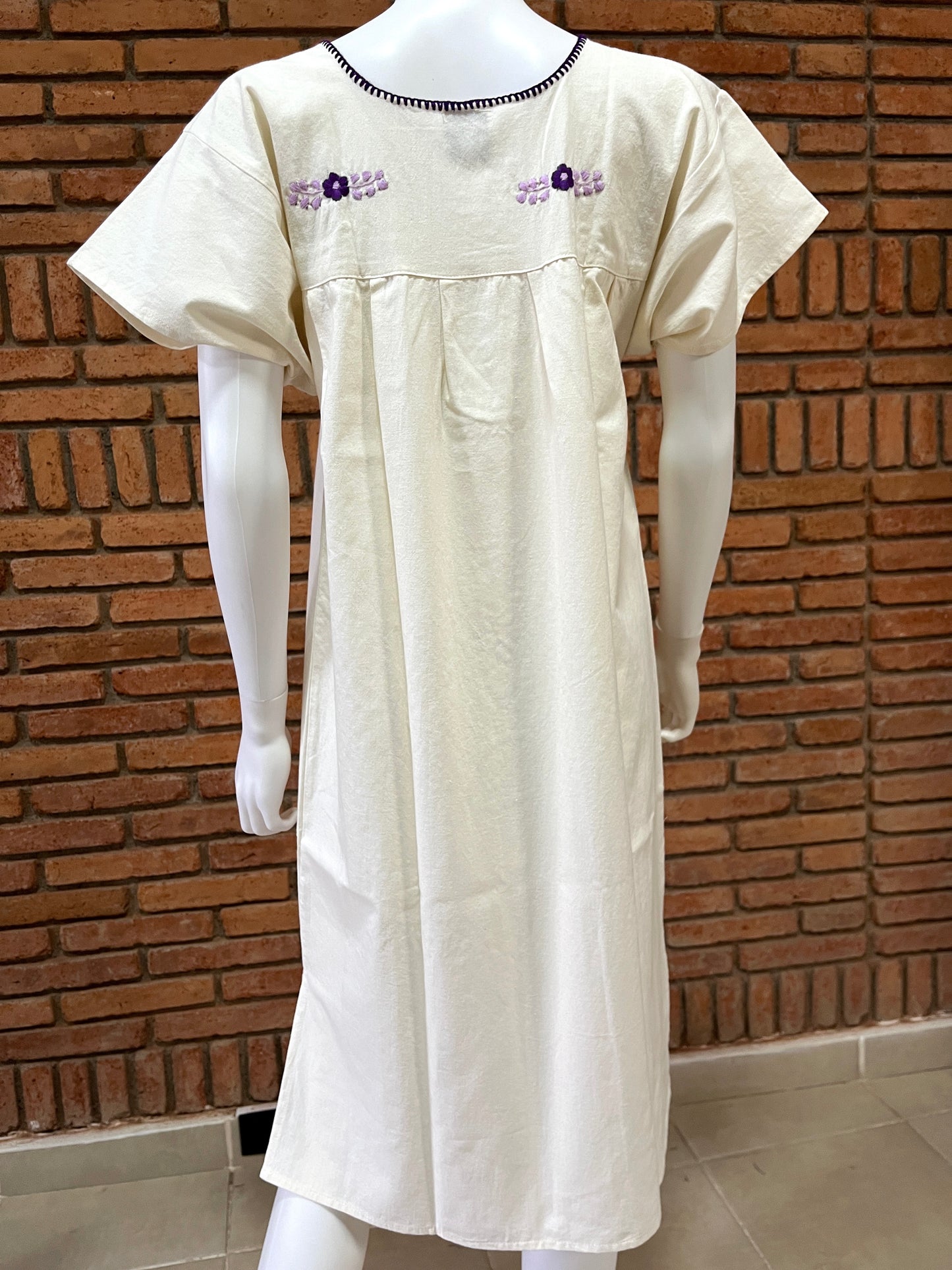 Vestido Mexicano Manta Bordado a Mano Talla Chica