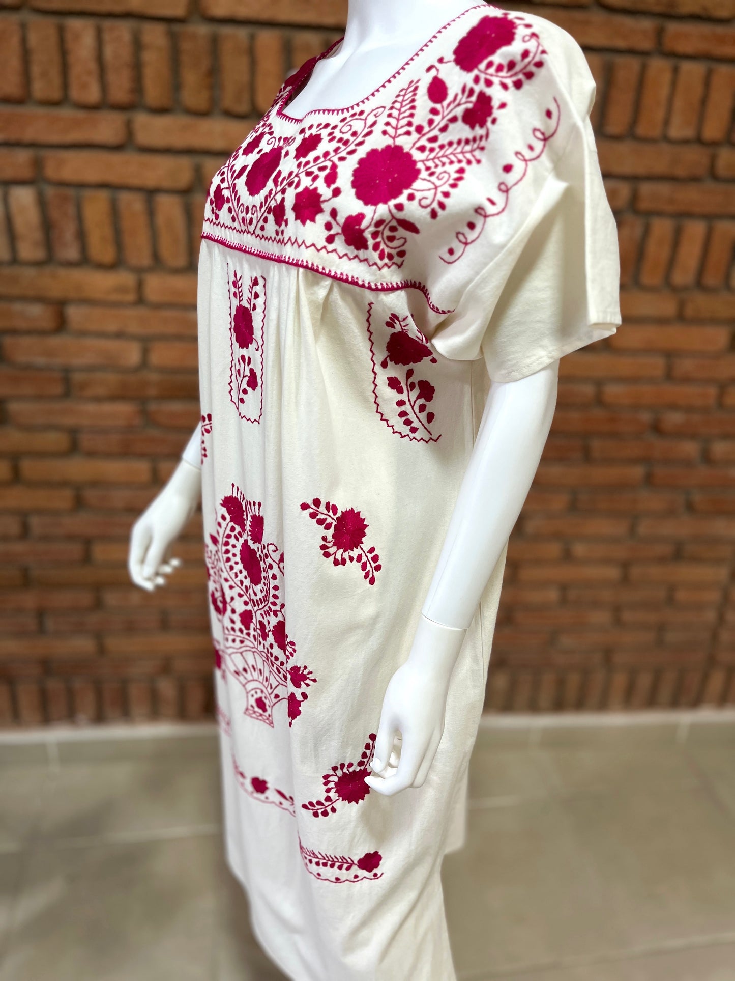 Vestido Mexicano Manta Bordado a Mano Talla Chica