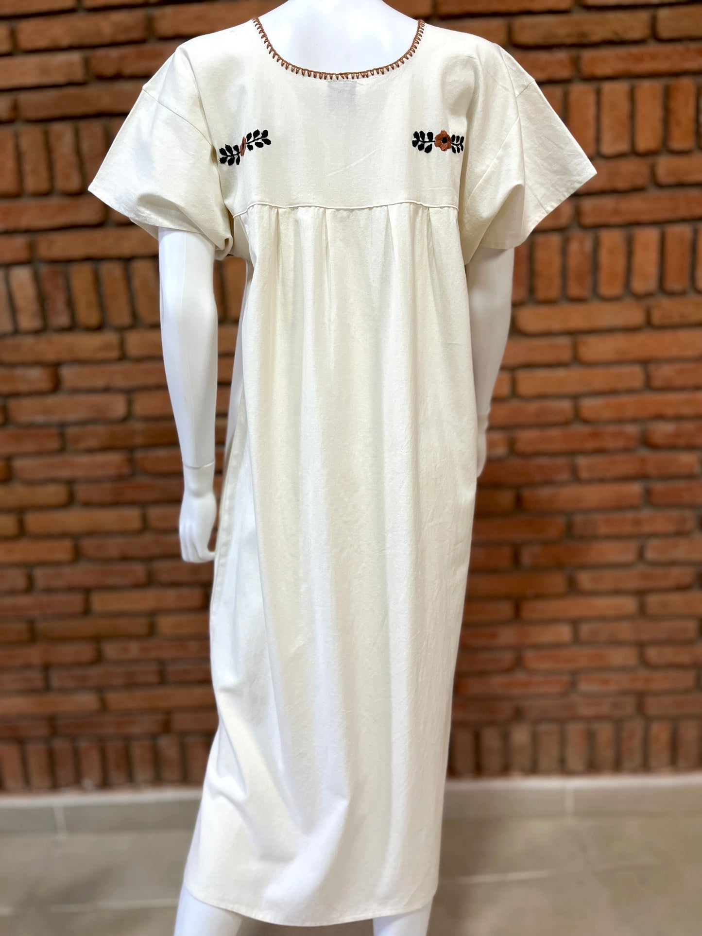 Vestido Mexicano Manta Bordado a Mano Talla M