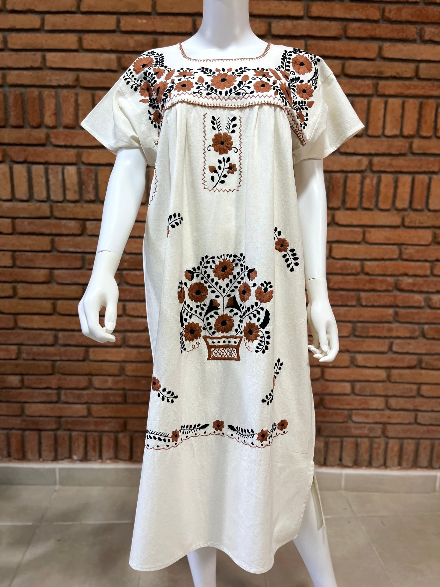 Vestido Mexicano Manta Bordado a Mano Talla M