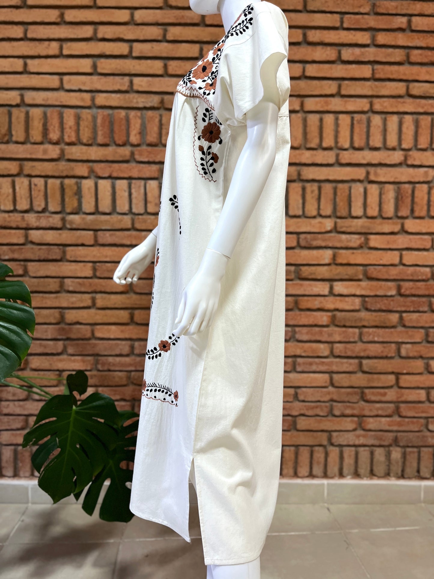 Vestido Mexicano Manta Bordado a Mano Talla M