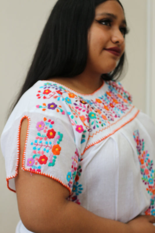 Blusa Bordada a Mano Multicolor Mod. Ita