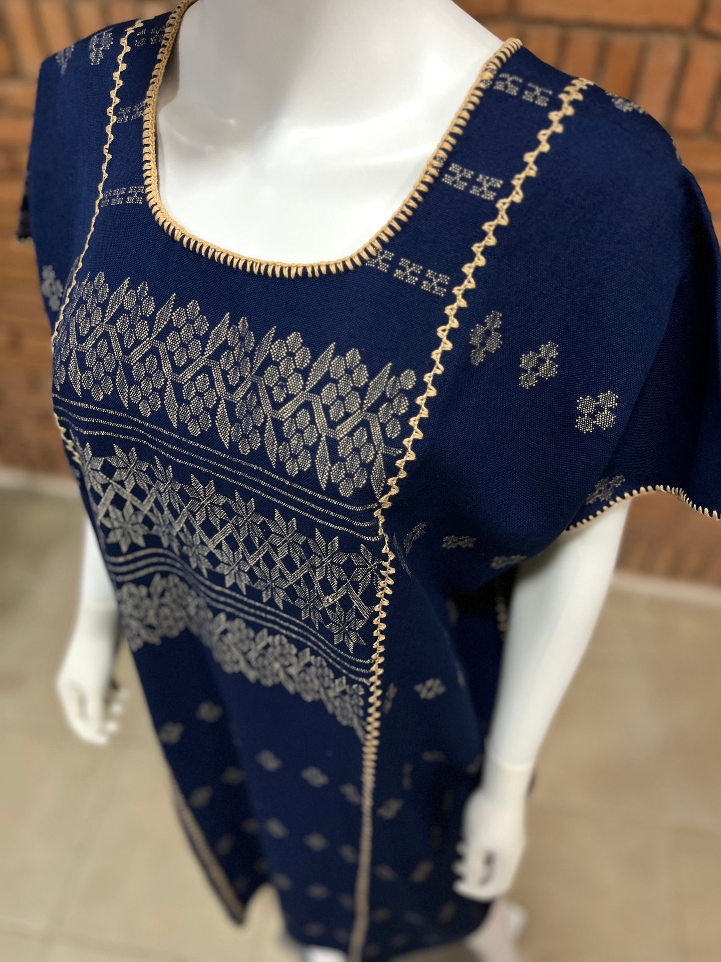 Vestido/Huipil Hecho a Mano Mod. Amuzgo 3 Tiras Azul Marino con Caqui Unitalla.