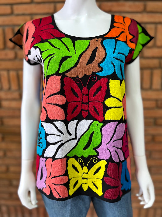 Blusa Bordada a Mano Mod. Jalapa Negro con Multicolor 4 Unitalla.