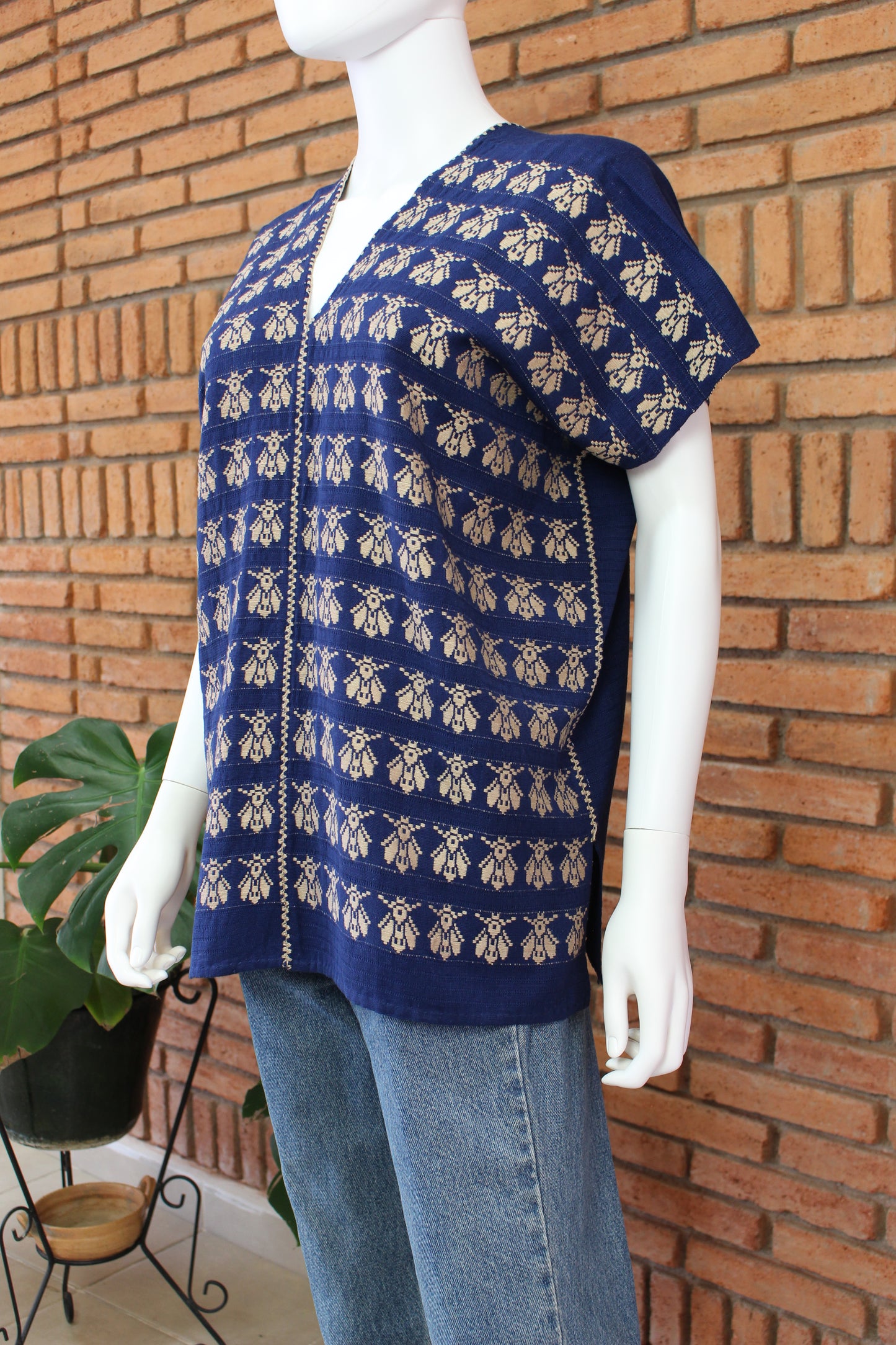 Blusa Artesanal Hecha a Mano Mod. Bio Unitalla Marino con Caqui