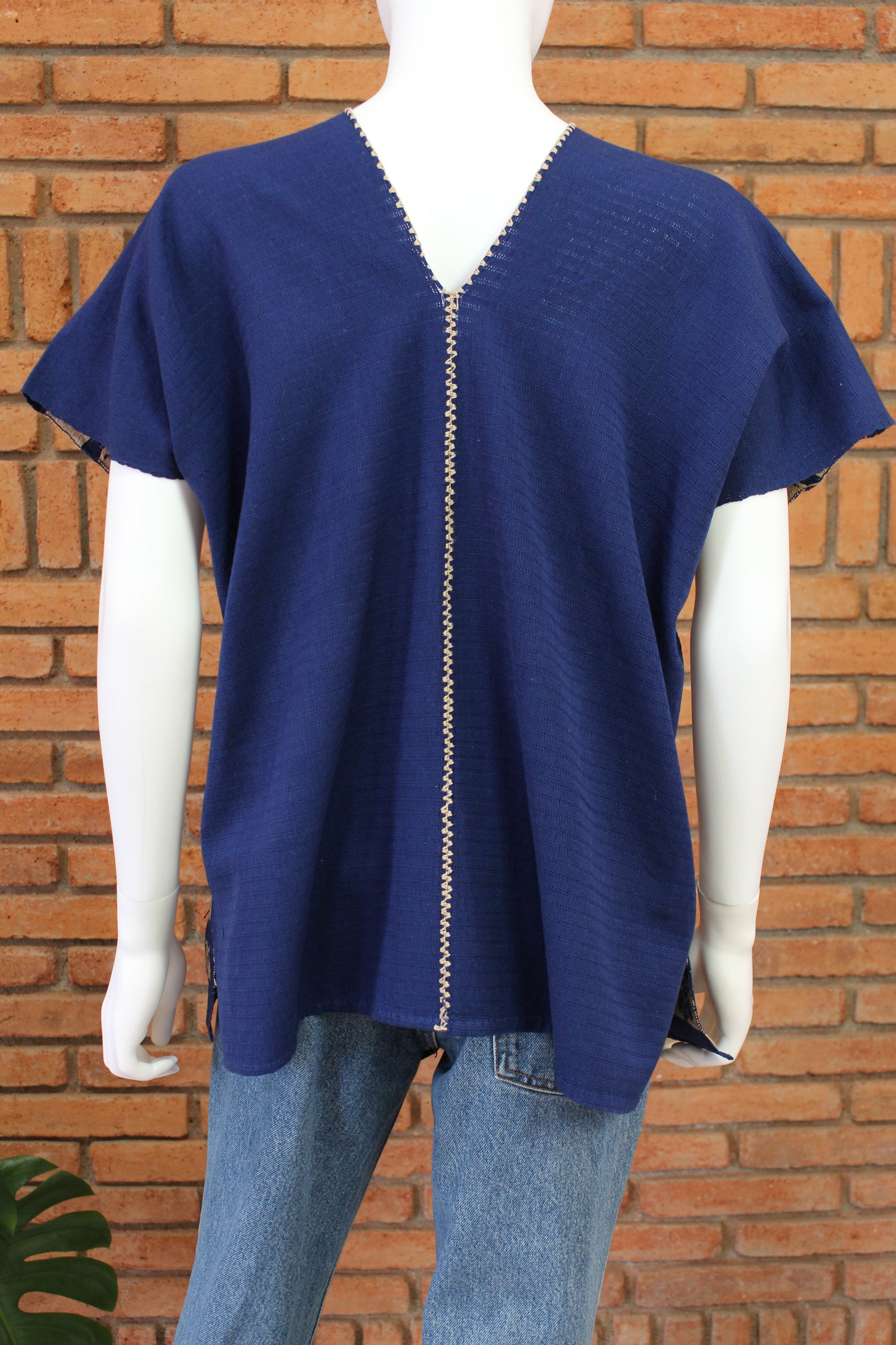 Blusa Artesanal Hecha a Mano Mod. Bio Unitalla Marino con Caqui