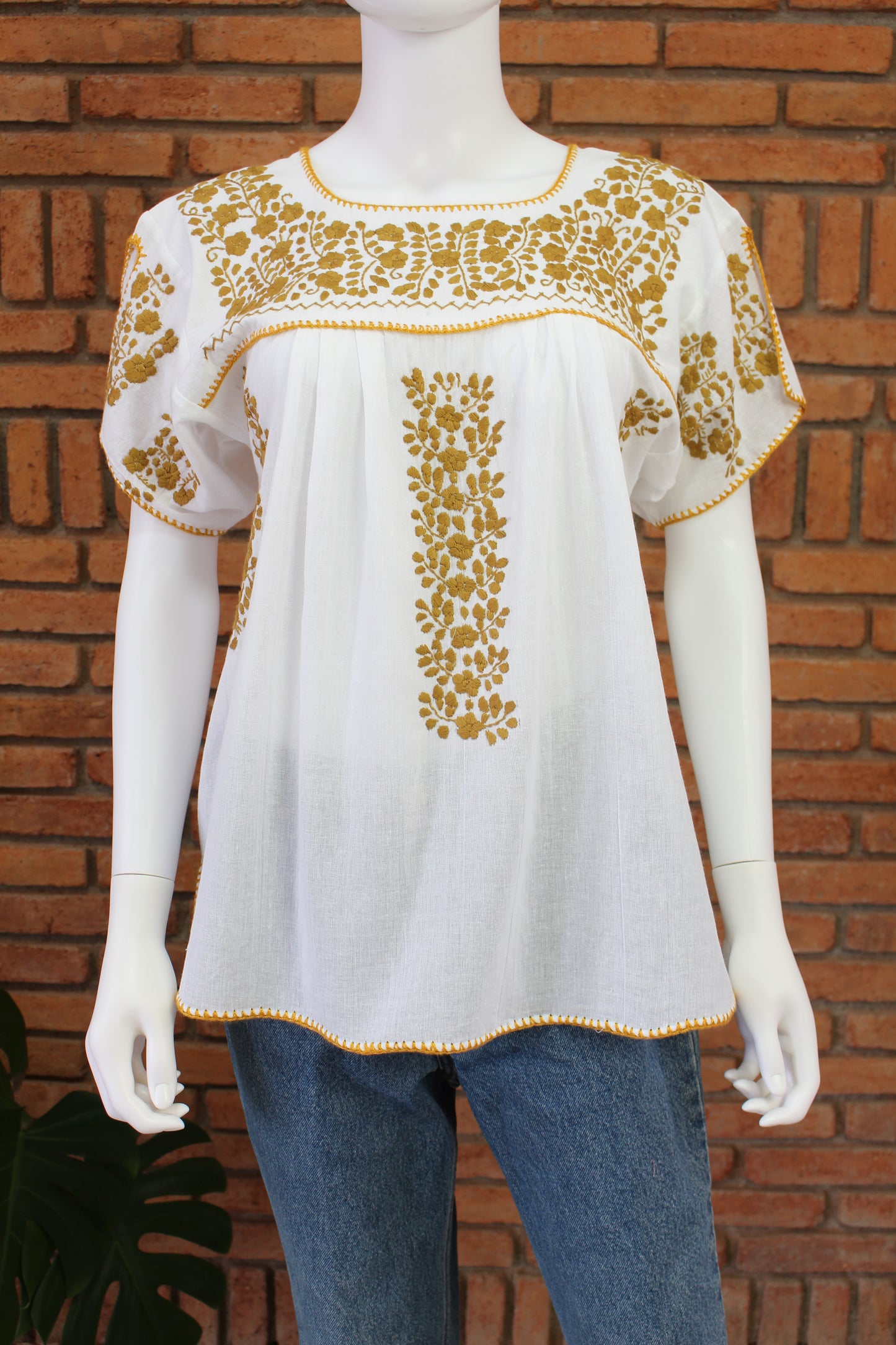 Blusa Bordada a Mano Manta Corrugada Blanca Mod. Ita