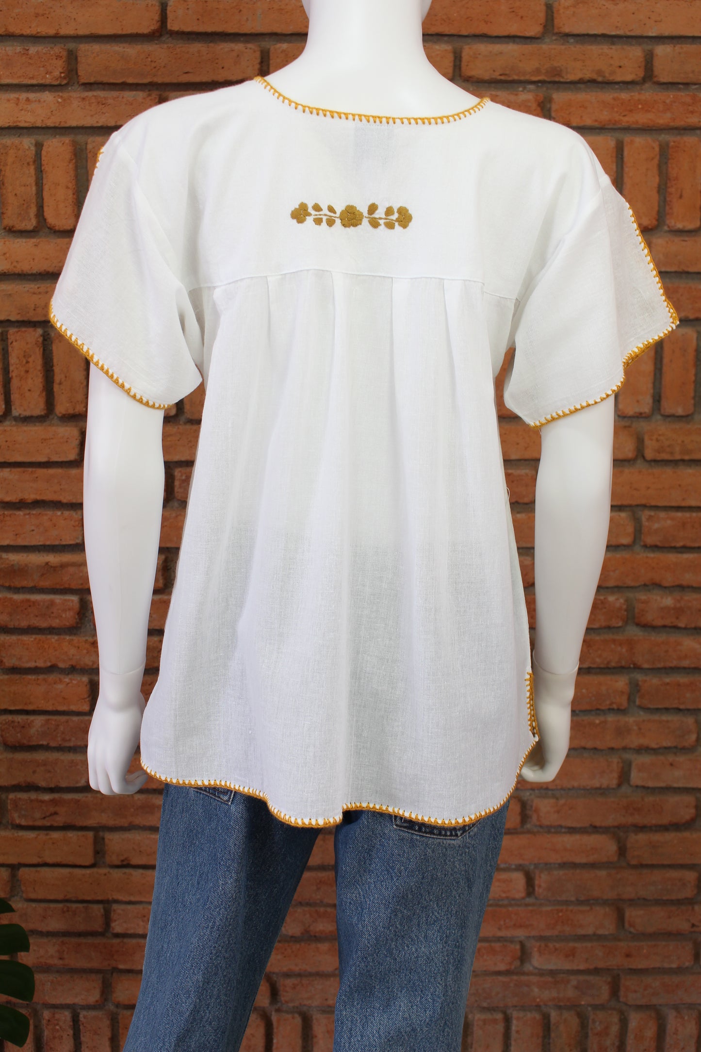Blusa Bordada a Mano Manta Corrugada Blanca Mod. Ita