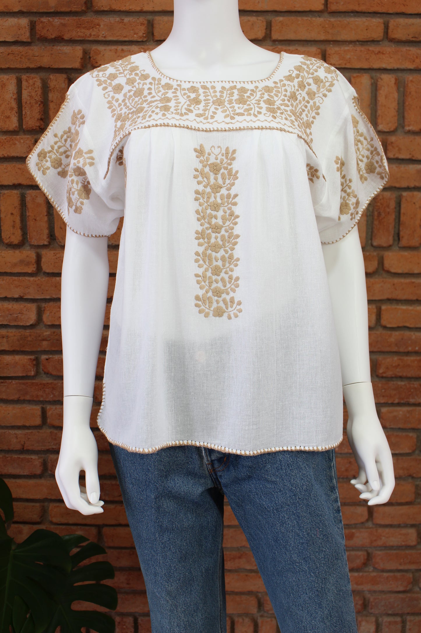 Blusa Bordada a Mano Manta Corrugada Blanca Mod. Ita