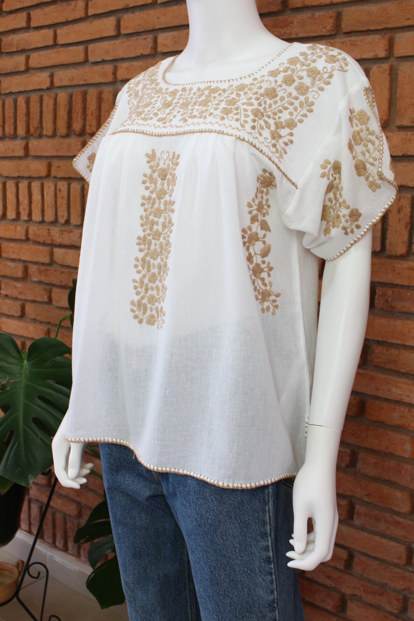 Blusa Bordada a Mano Manta Corrugada Blanca Mod. Ita