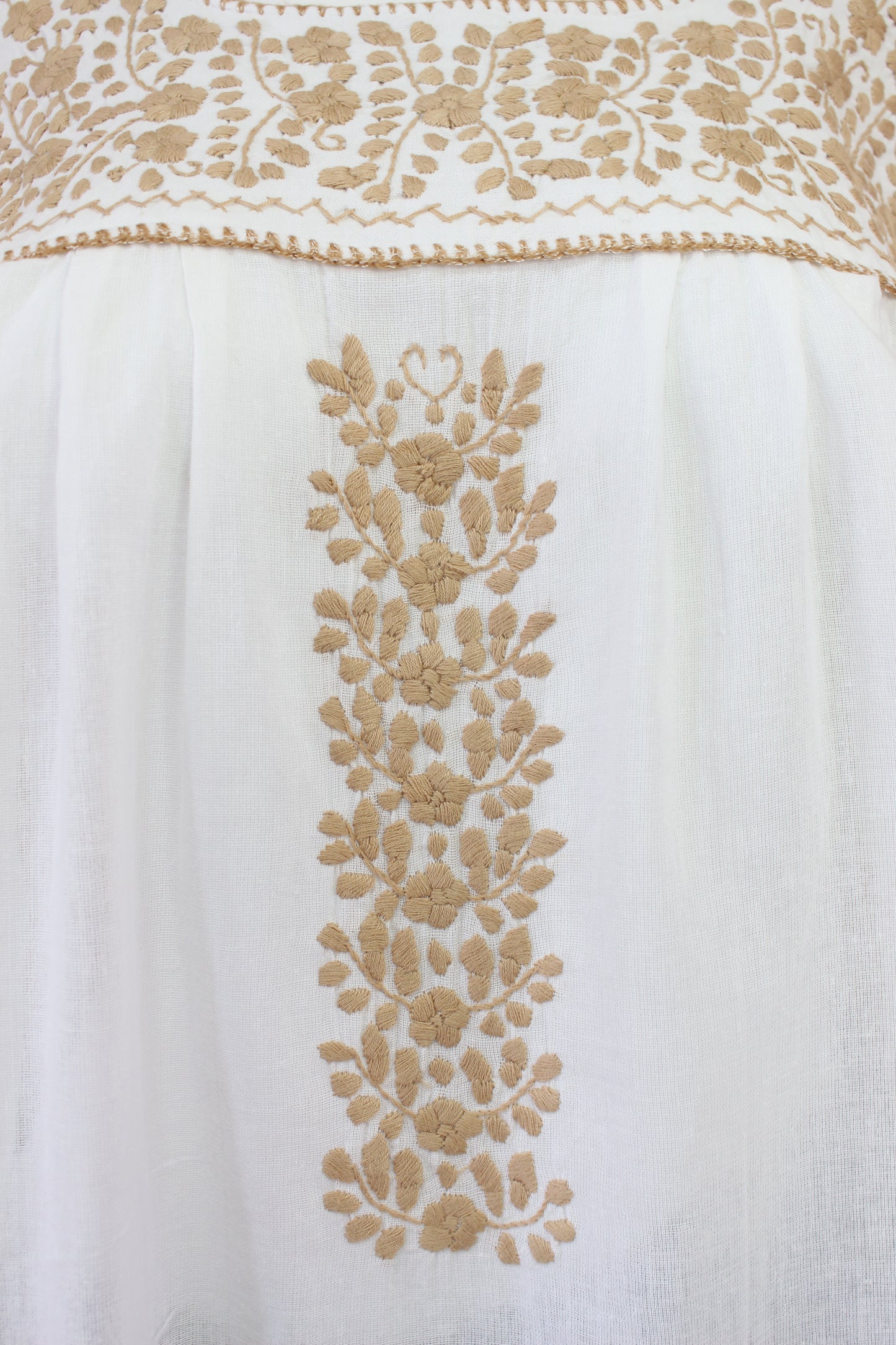 Blusa Bordada a Mano Manta Corrugada Blanca Mod. Ita