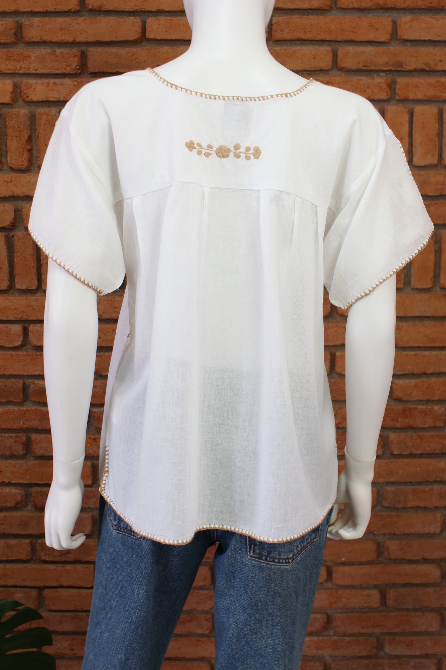 Blusa Bordada a Mano Manta Corrugada Blanca Mod. Ita