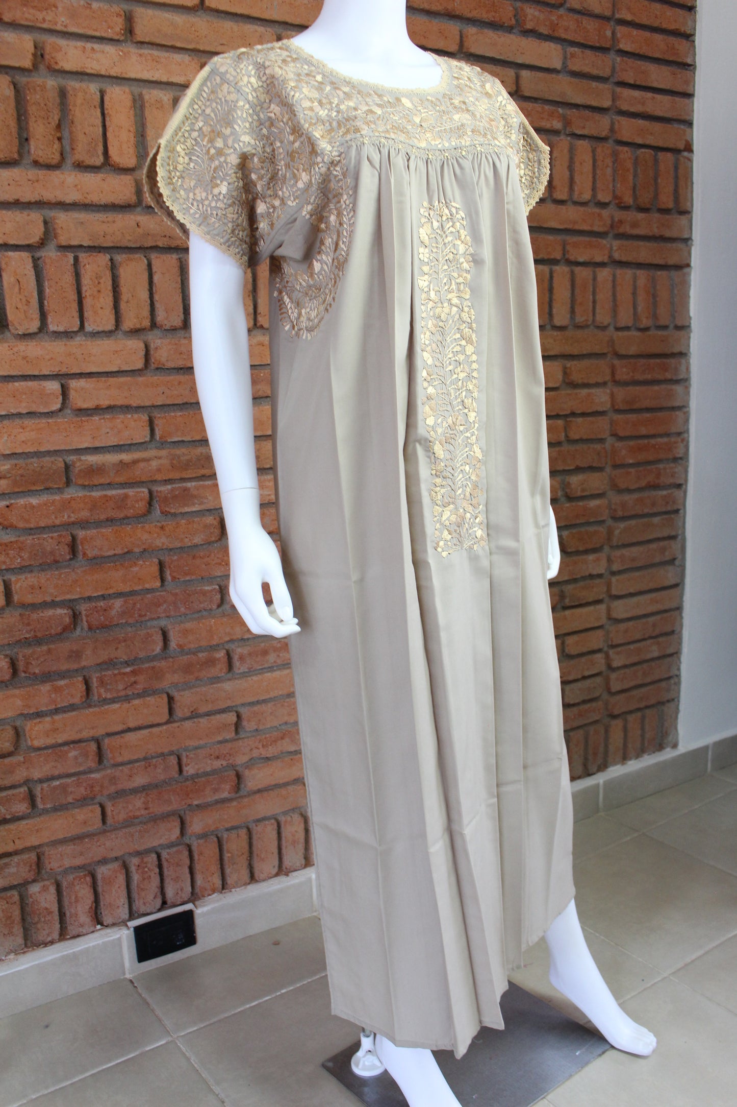 Vestido Bordado a Mano Mod. San Antonino Unitalla (Diferentes colores)