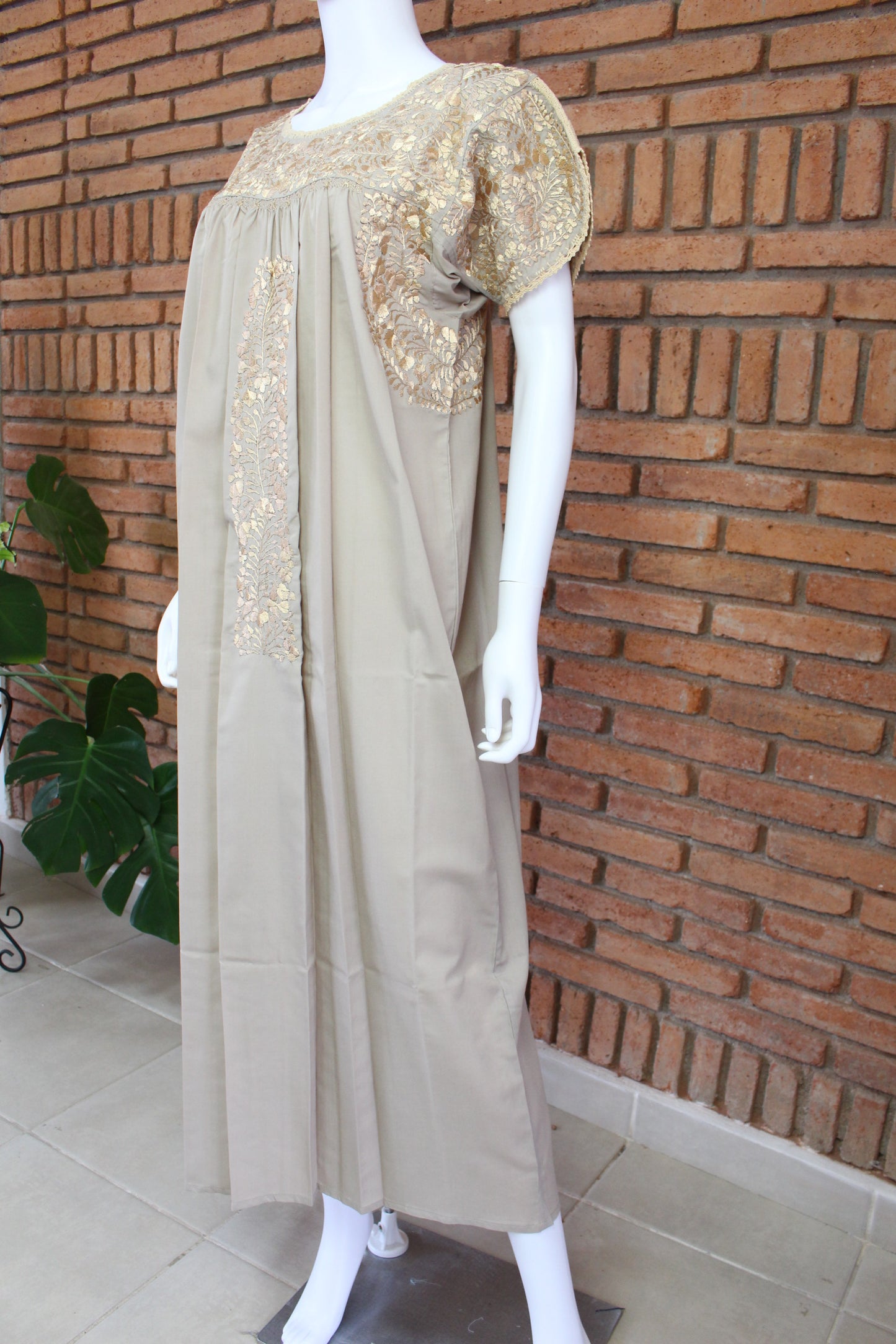 Vestido Bordado a Mano Mod. San Antonino Unitalla (Diferentes colores)