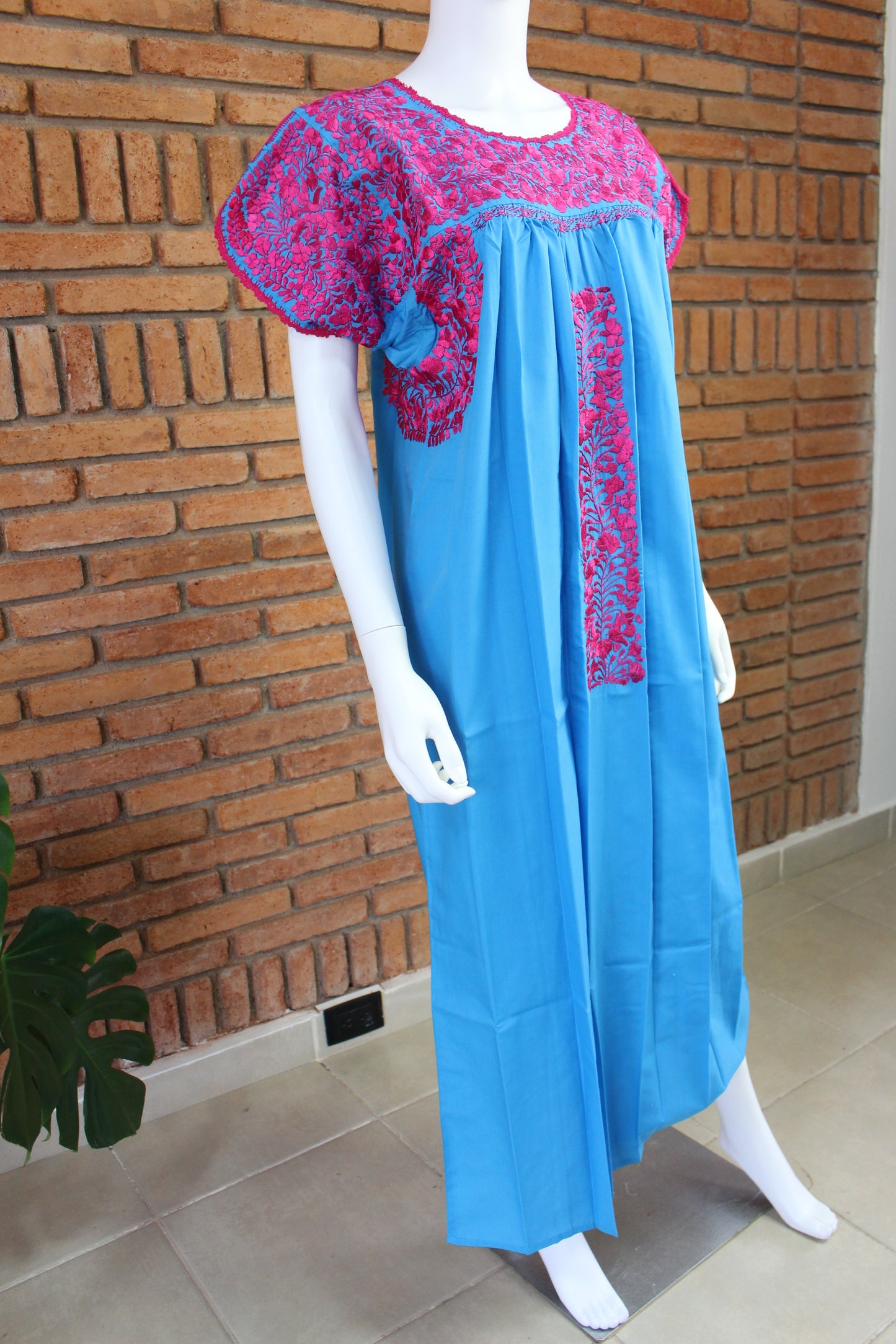 Vestido Bordado a Mano Mod. San Antonino Unitalla (Diferentes colores)