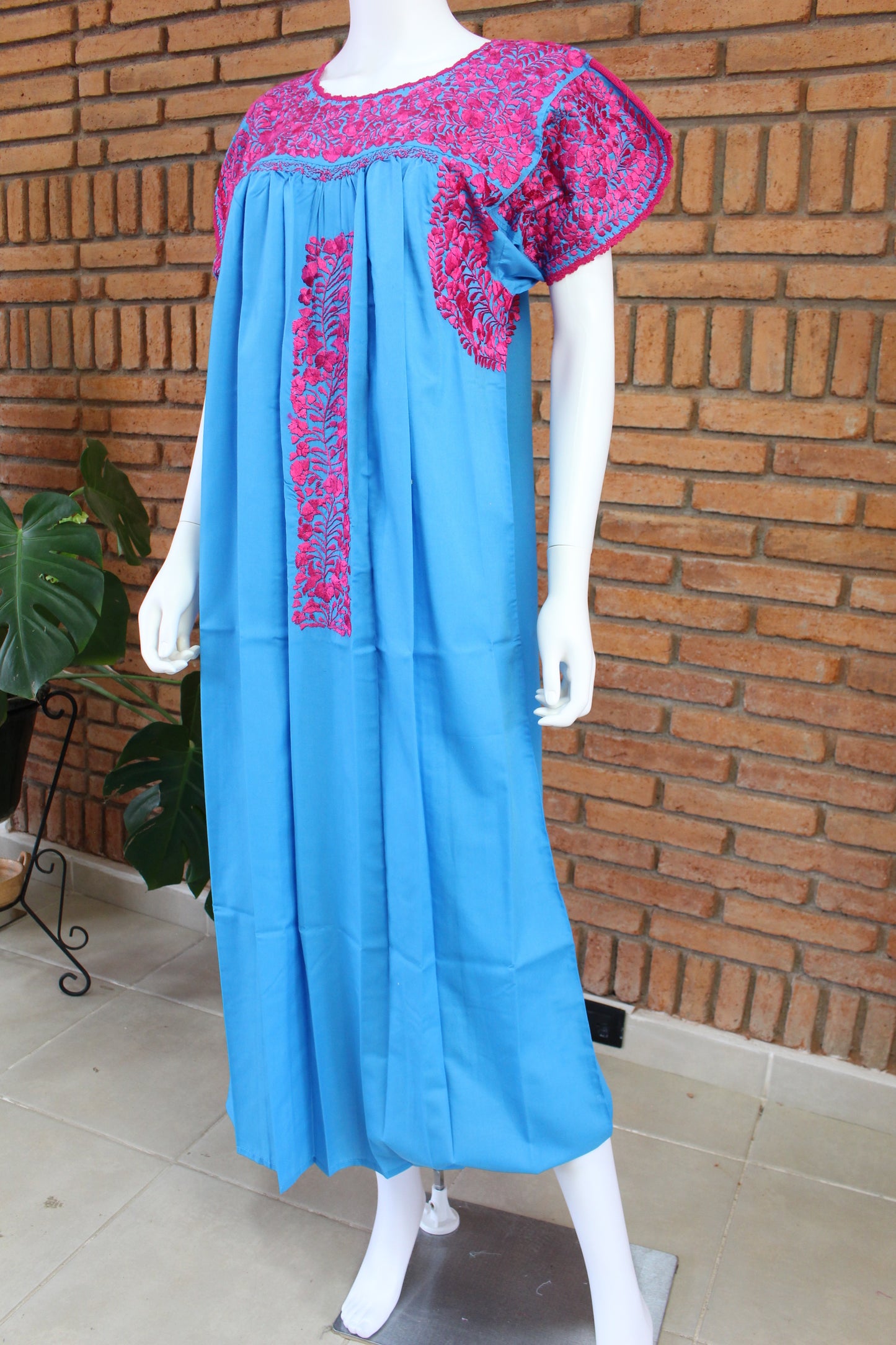 Vestido Bordado a Mano Mod. San Antonino Unitalla (Diferentes colores)