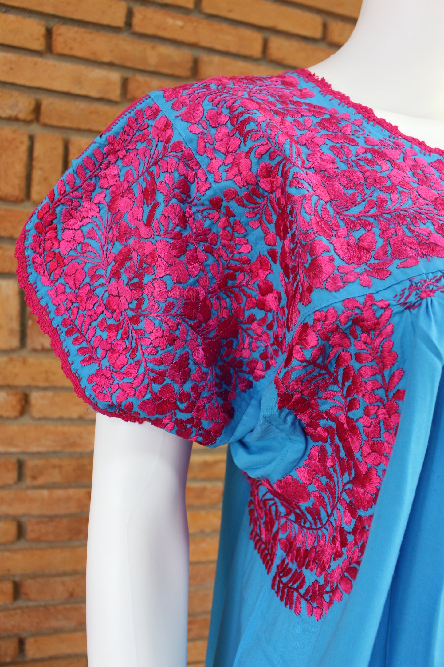 Vestido Bordado a Mano Mod. San Antonino Unitalla (Diferentes colores)