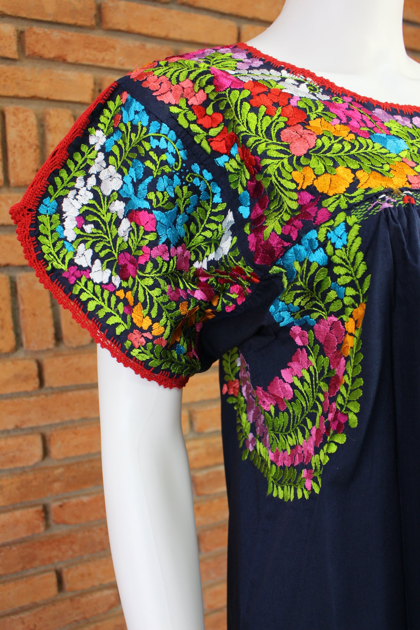 Vestido Bordado a Mano Mod. San Antonino Unitalla (Diferentes colores)