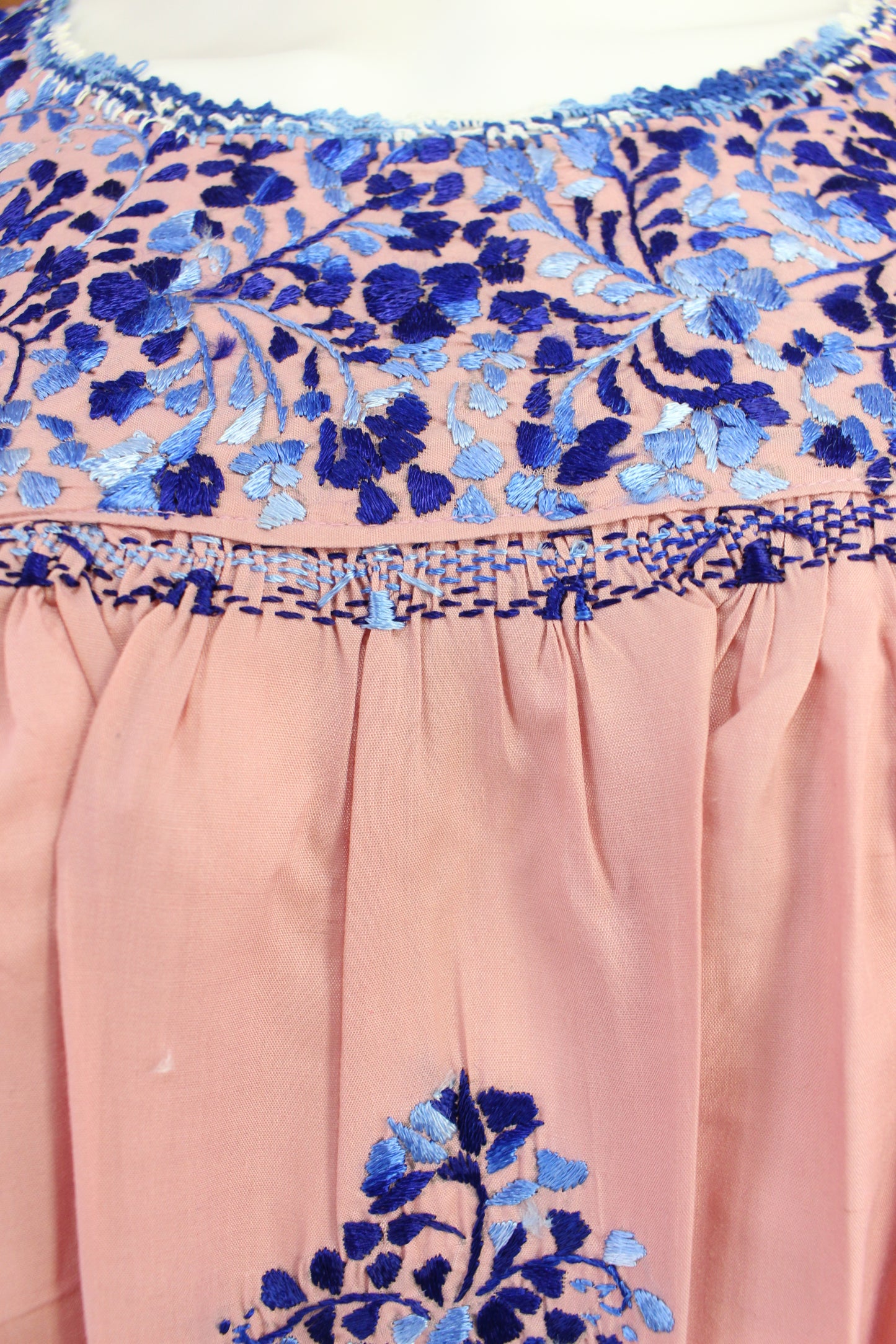 Vestido Corto Bordado a Mano Mod. San Antonino T-S