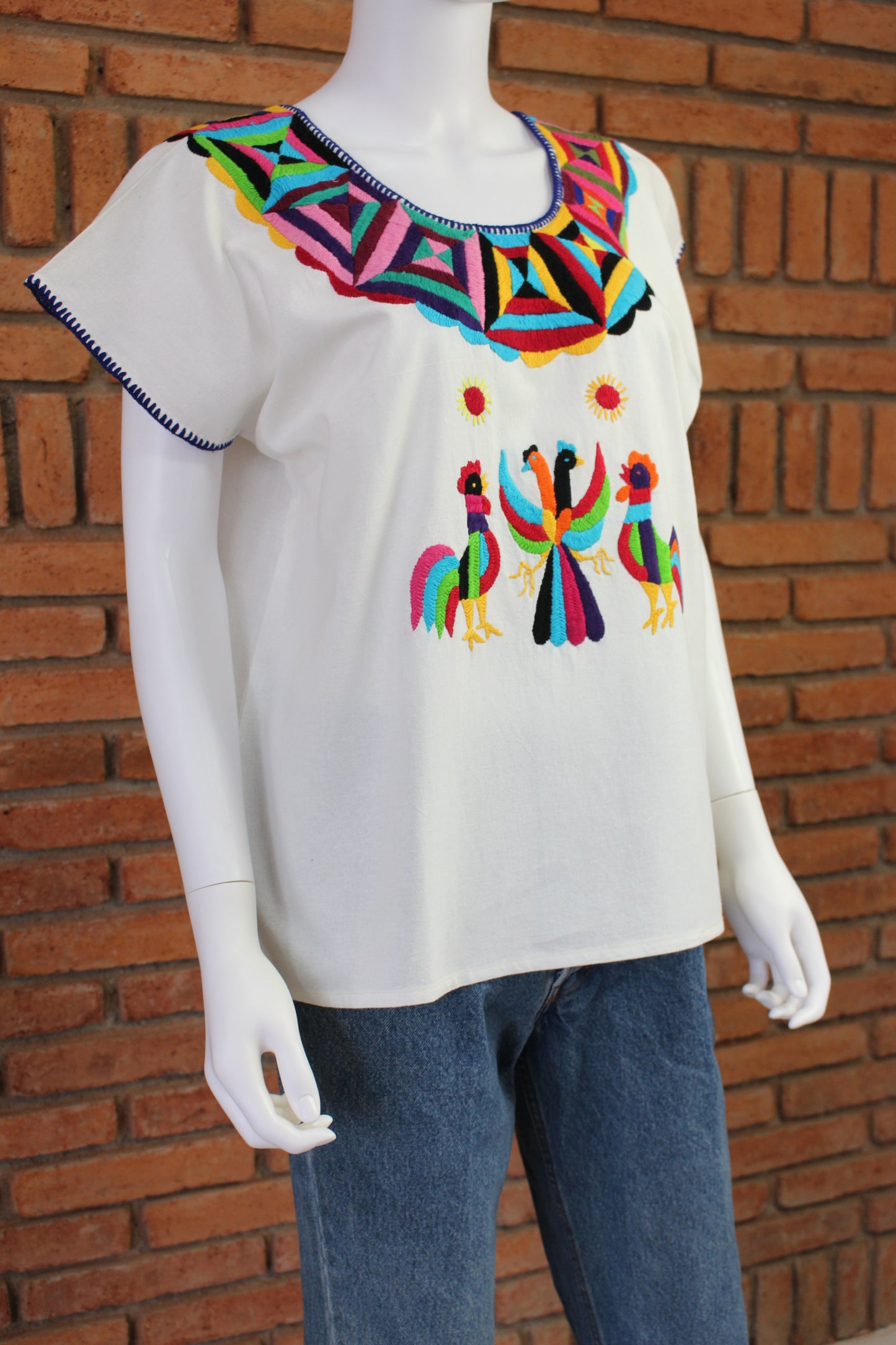 Blusa Artesanal Bordada a Mano Multicolor Mod. Huazolo Manta Unitalla