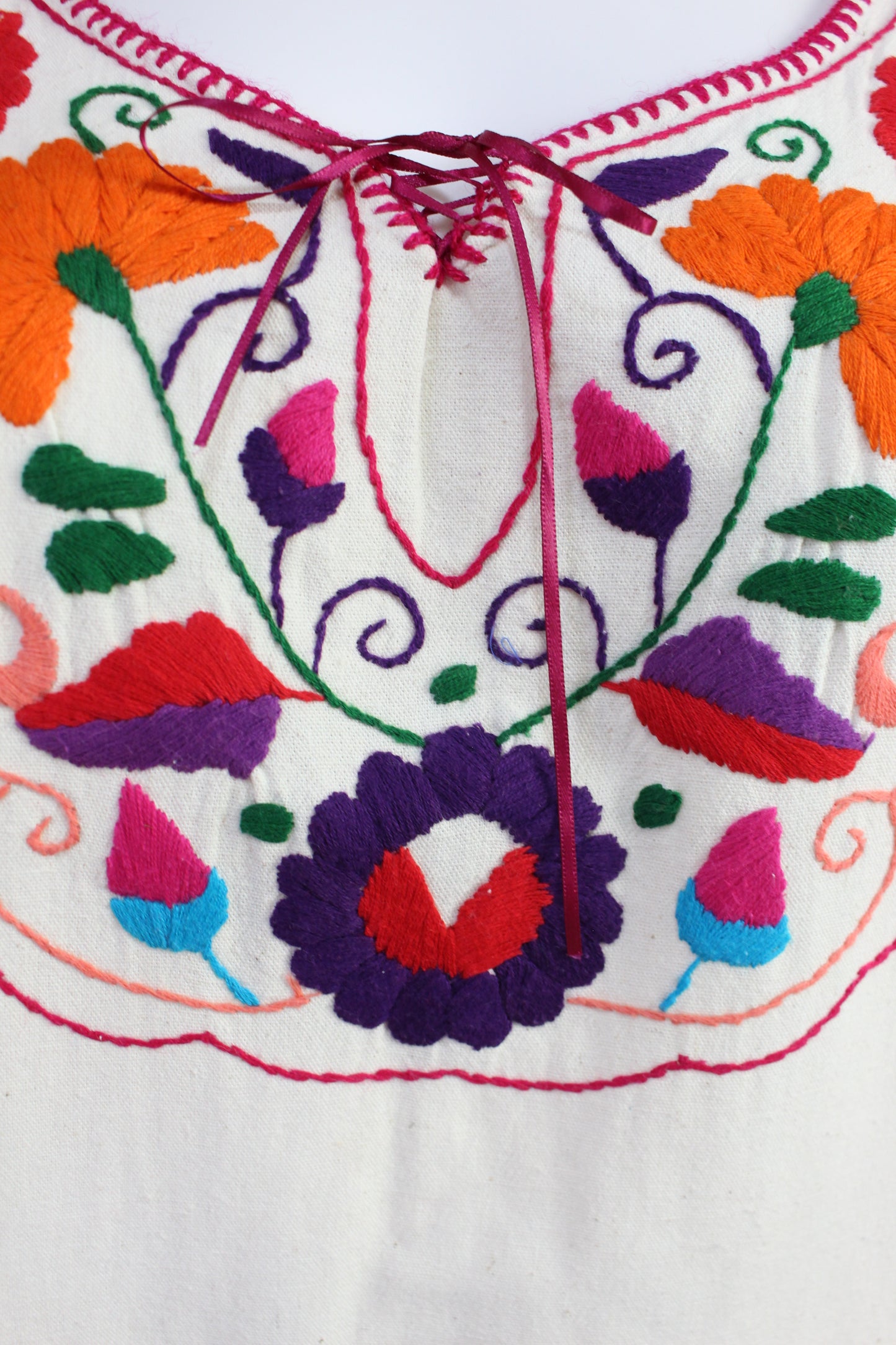 Vestido Mexicano Manta Bordado a Mano Mod. Kimono