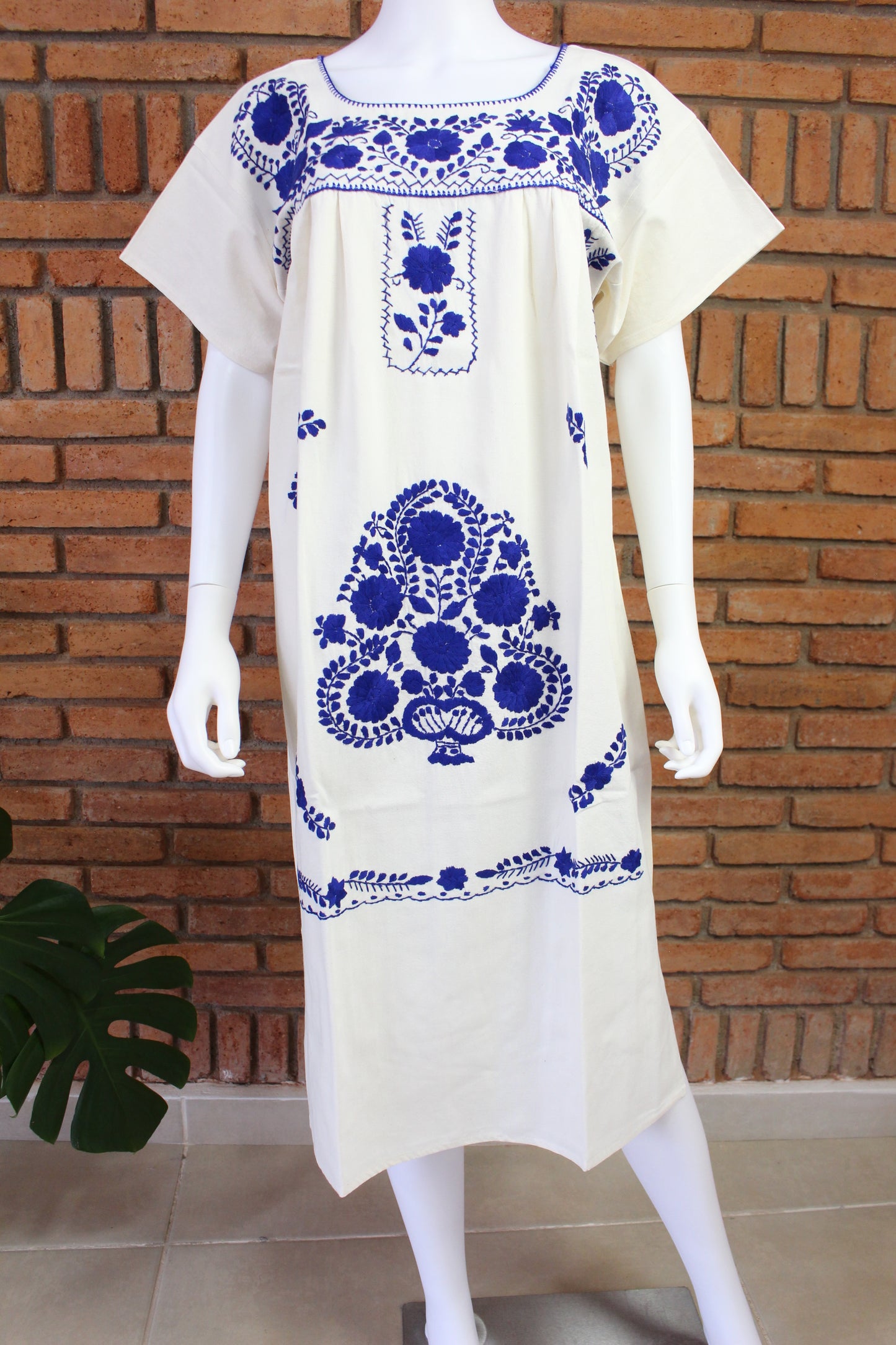 Vestido Mexicano Manta Bordado a Mano Talla L