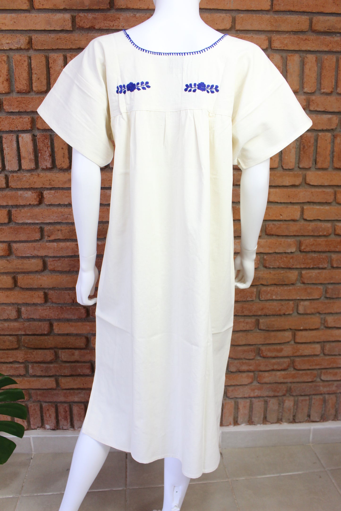 Vestido Mexicano Manta Bordado a Mano Talla L