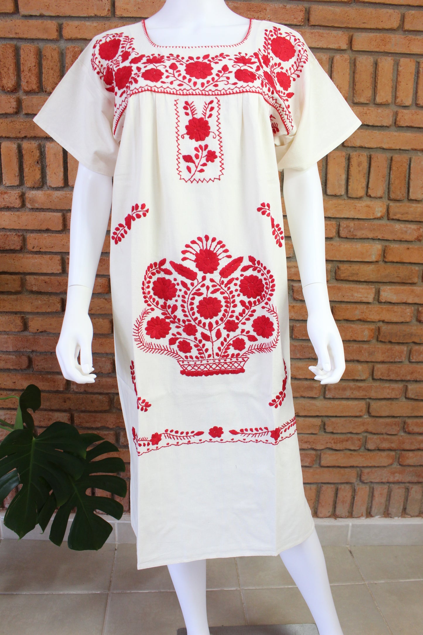 Vestido Mexicano Manta Bordado a Mano Talla M