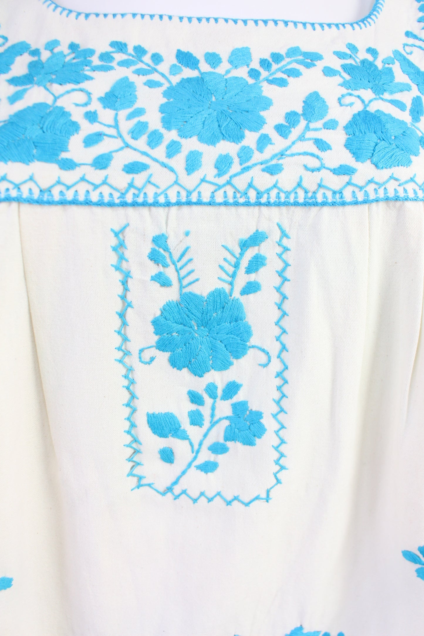 Vestido Mexicano Manta Bordado a Mano Talla M