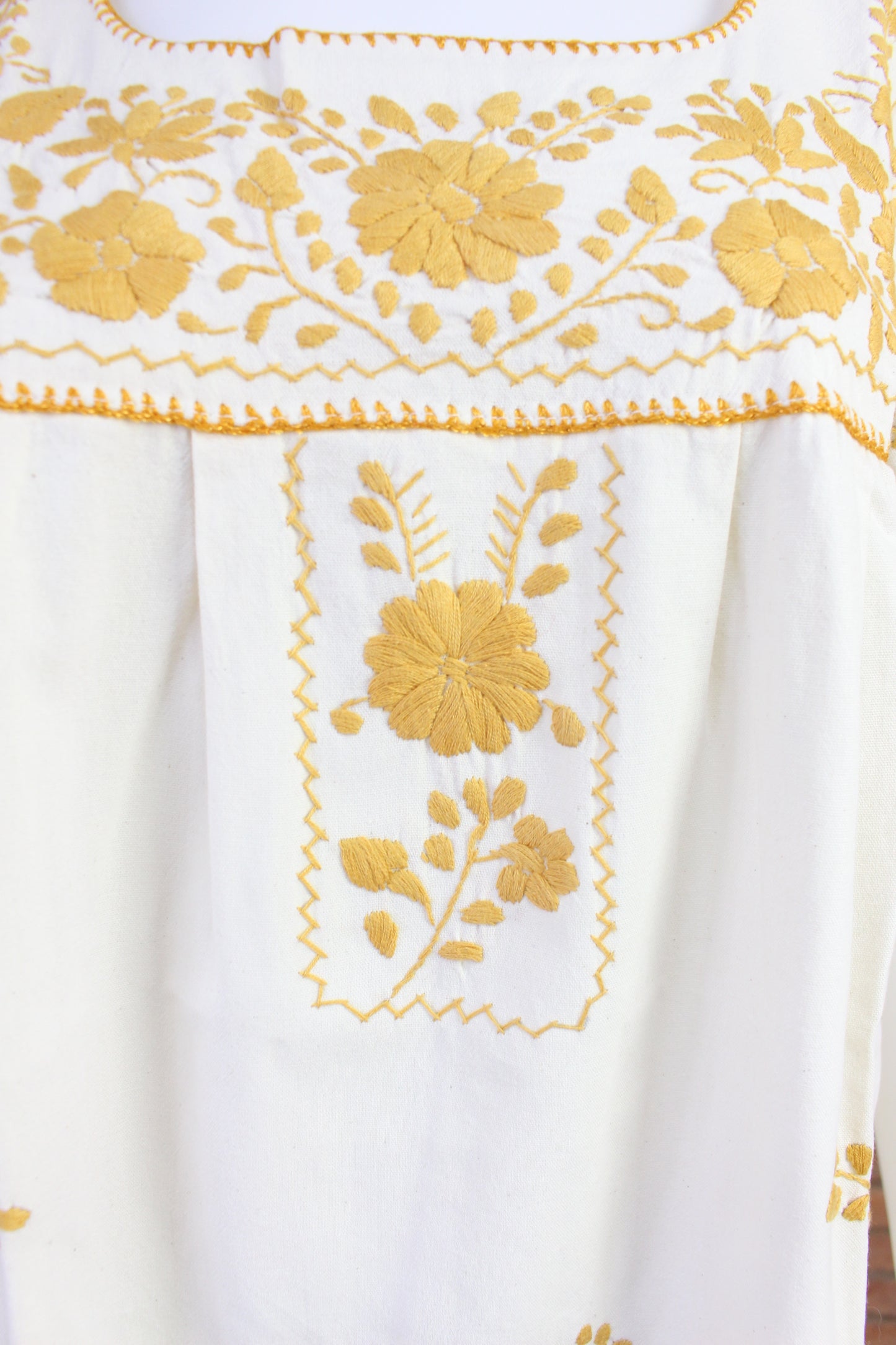 Vestido Mexicano Manta Bordado a Mano Talla M