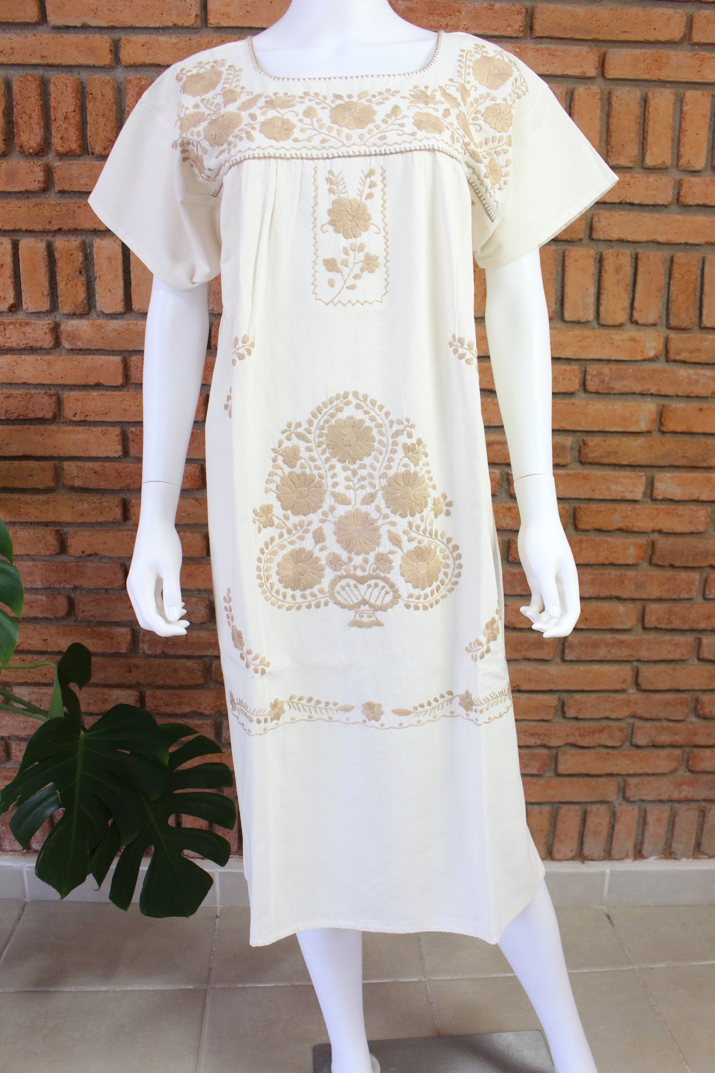 Vestido Mexicano Manta Bordado a Mano Talla M