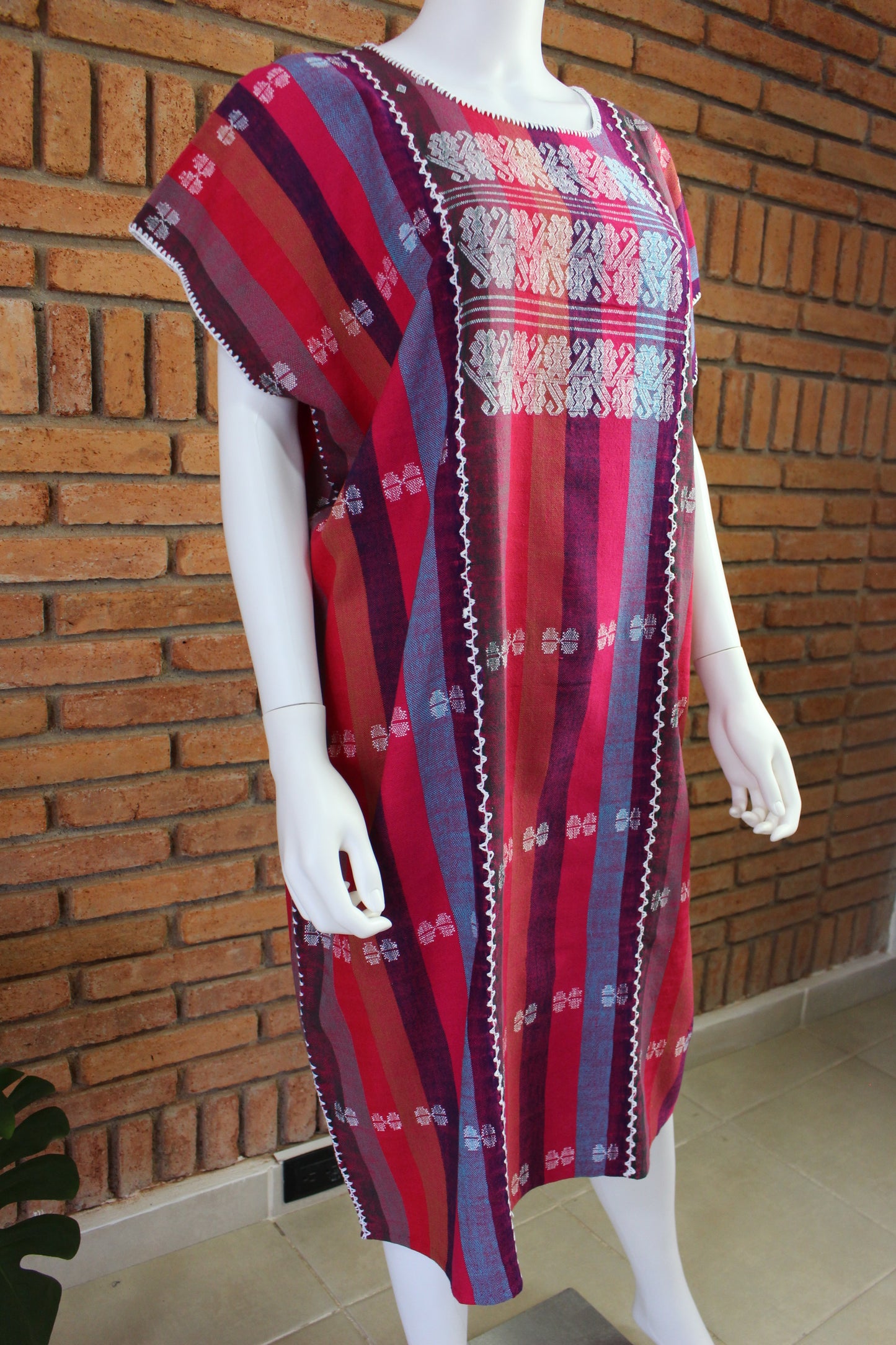 Vestido/Huipil Hecho a Mano Mod. Amuzgo 3 Tiras Multicolor con Blanco Unitalla