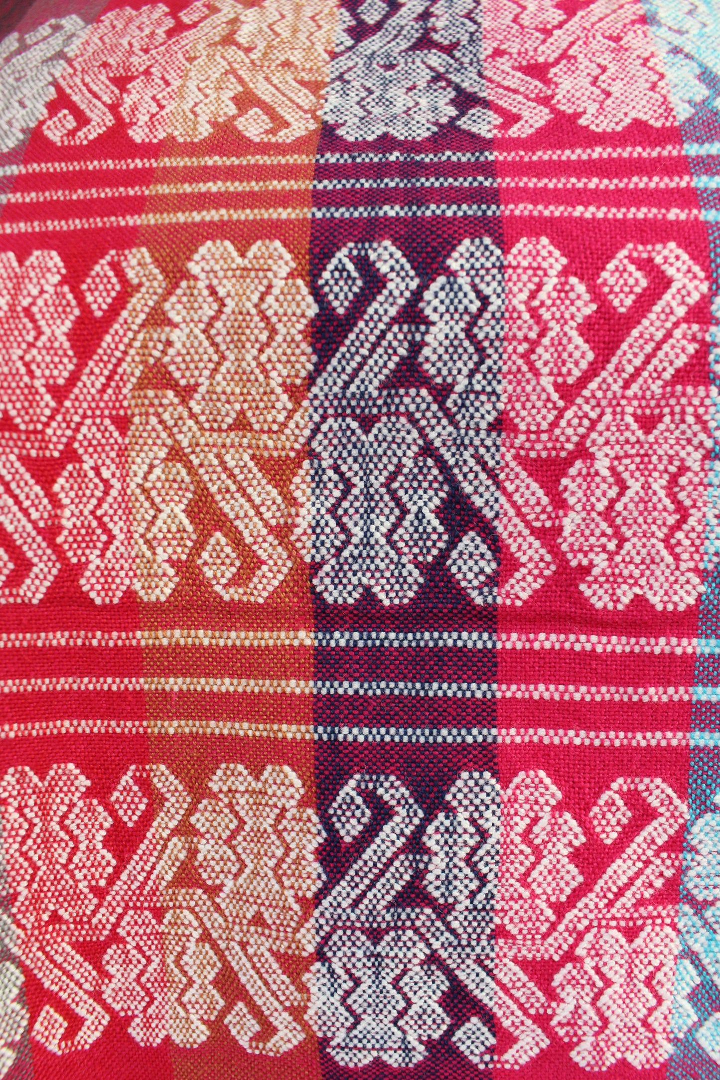 Vestido/Huipil Hecho a Mano Mod. Amuzgo 3 Tiras Multicolor con Blanco Unitalla