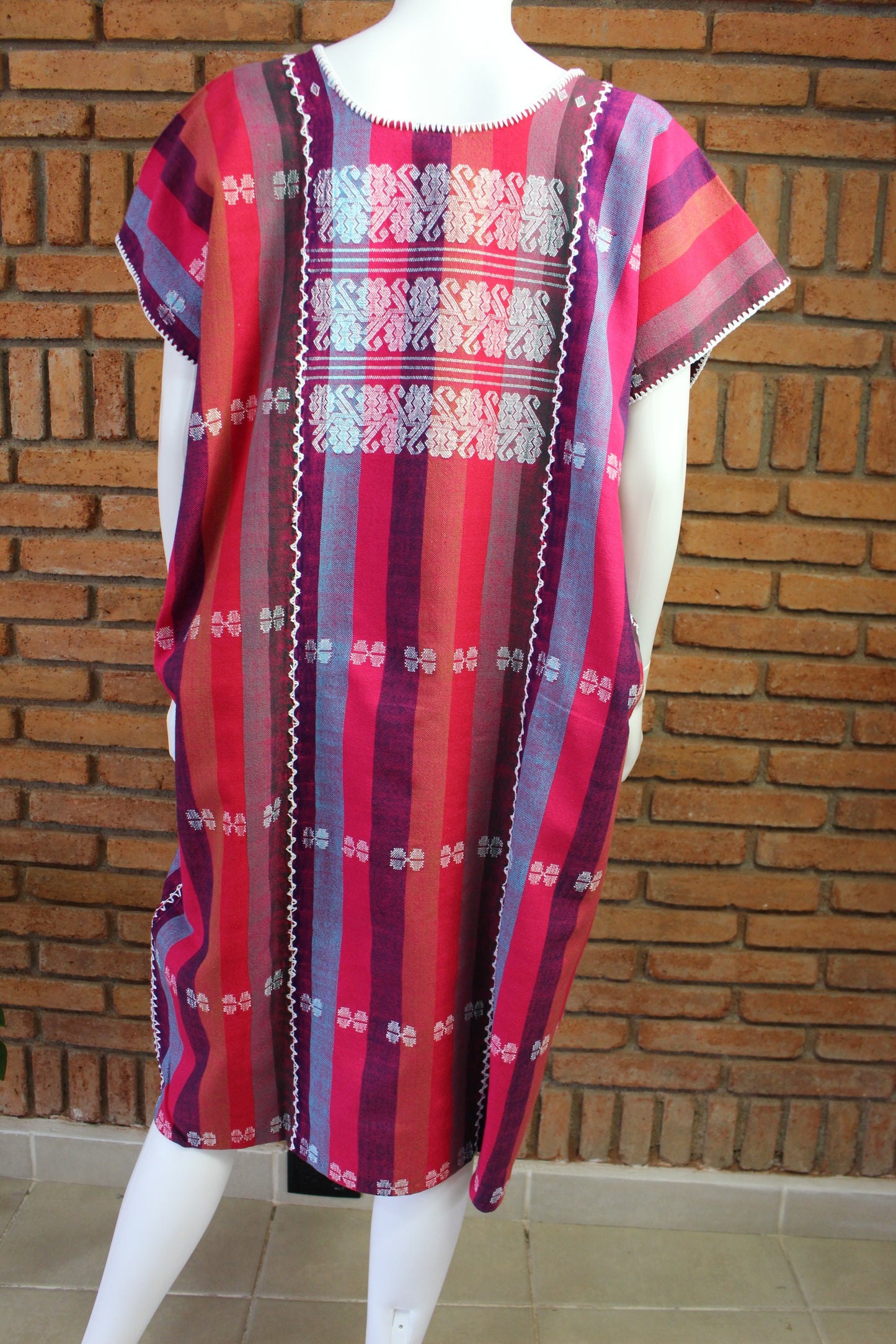 Vestido/Huipil Hecho a Mano Mod. Amuzgo 3 Tiras Multicolor con Blanco Unitalla