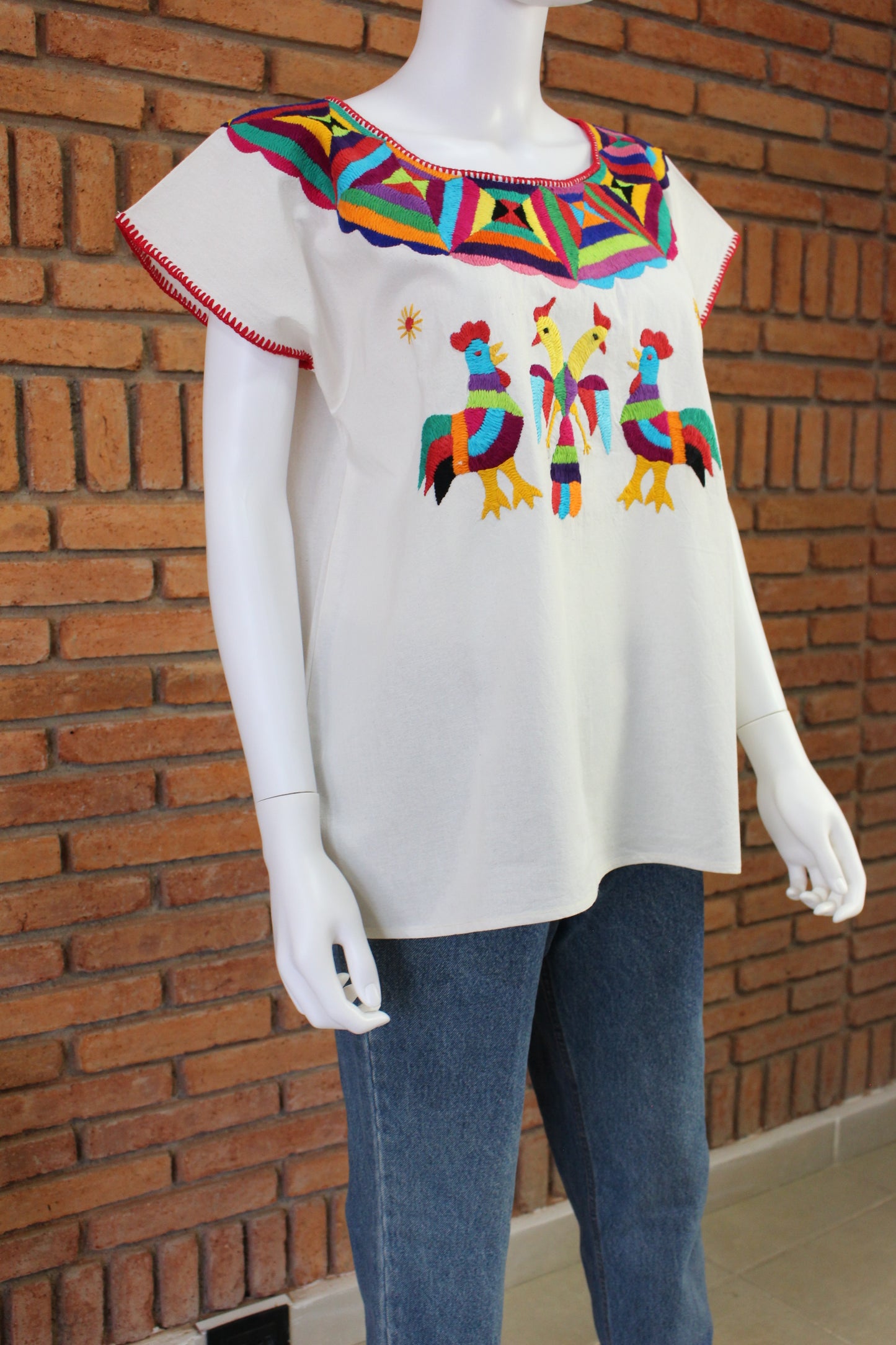Blusa Artesanal Bordada a Mano Multicolor Mod. Huazolo Manta Unitalla