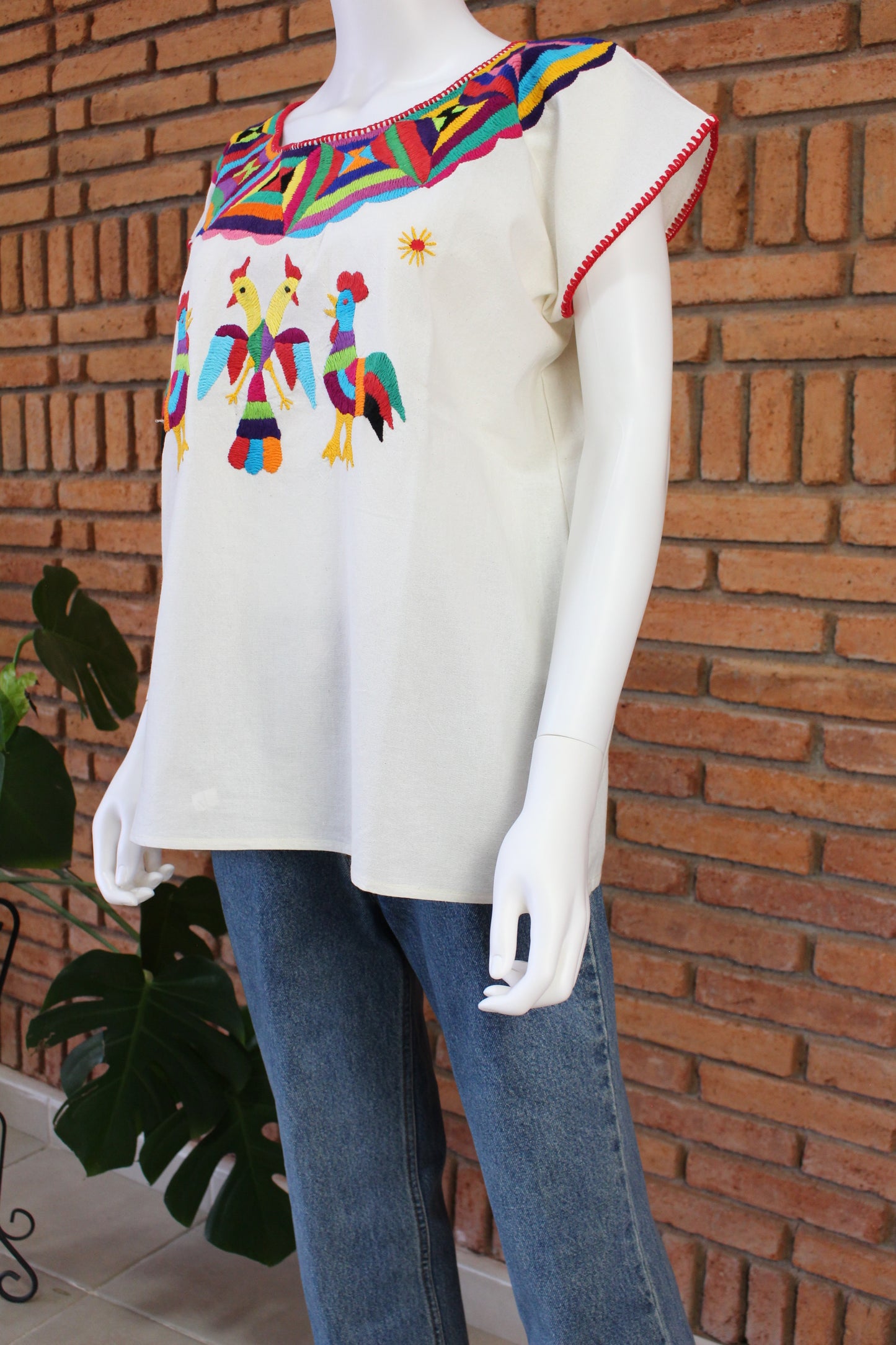 Blusa Artesanal Bordada a Mano Multicolor Mod. Huazolo Manta Unitalla