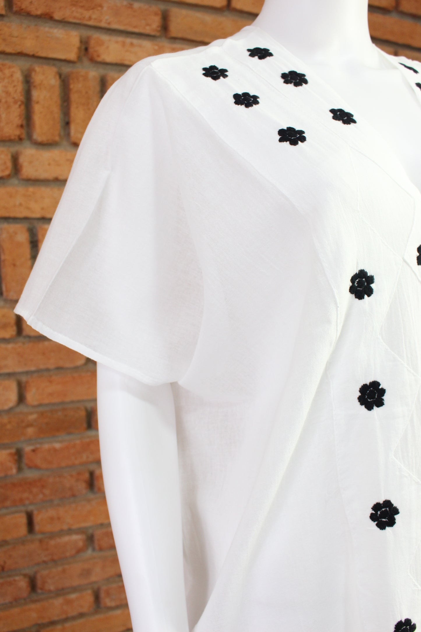 Vestido/Huipil Flores Bordado a Mano Unitalla