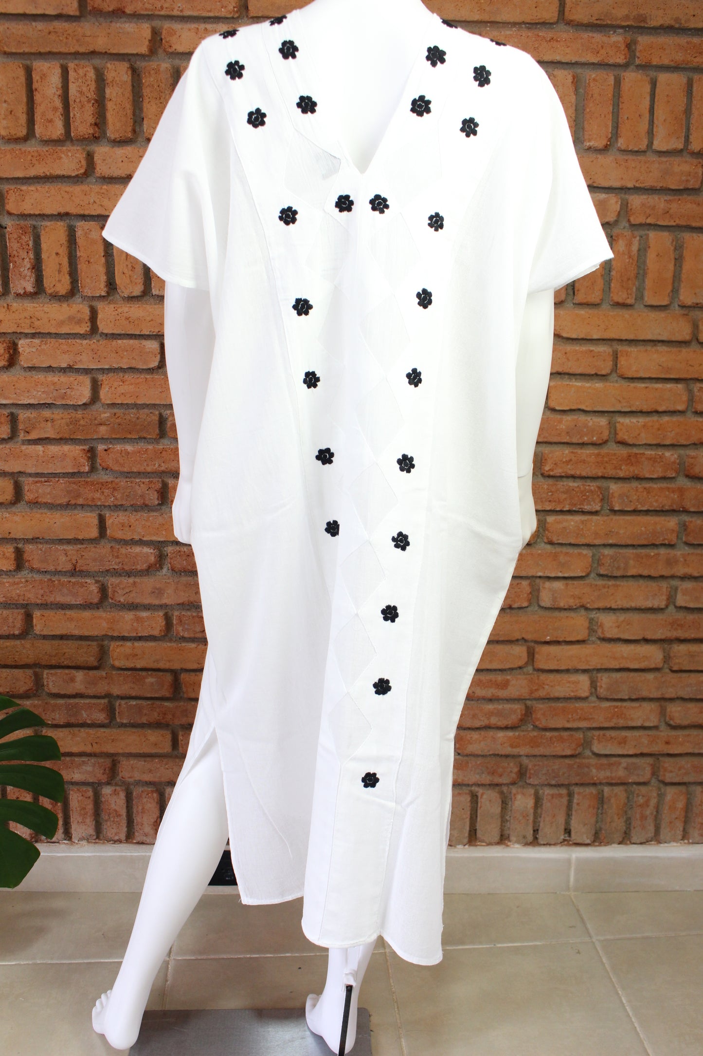Vestido/Huipil Flores Bordado a Mano Unitalla