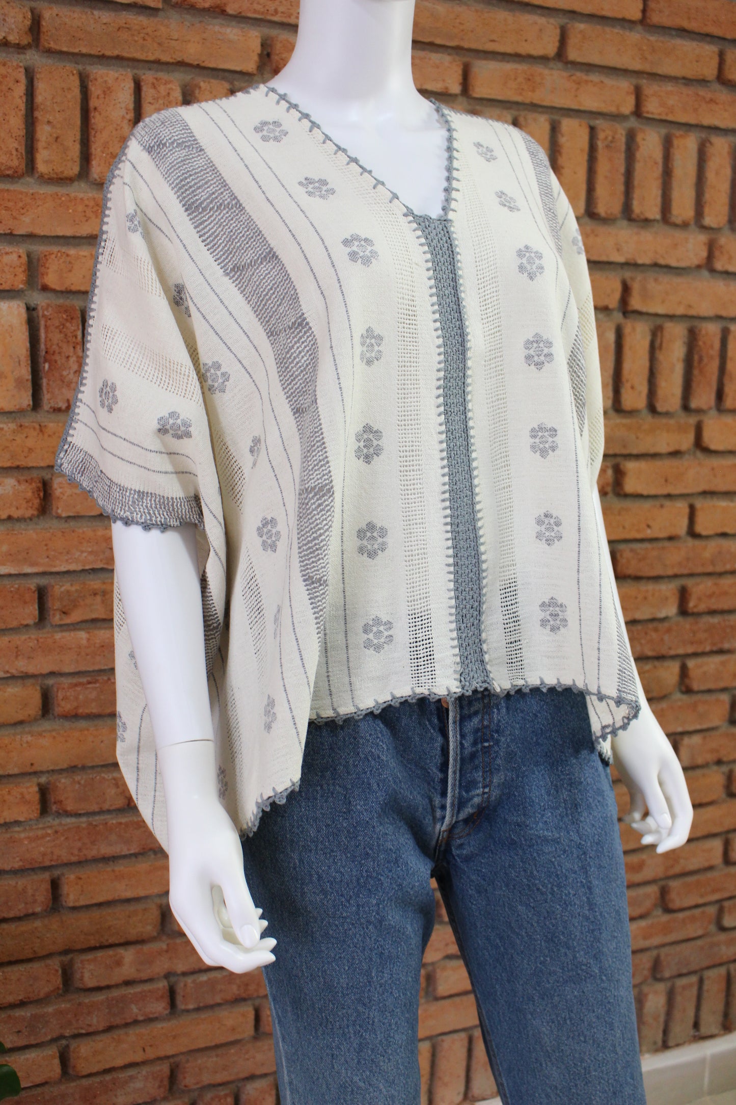 Blusa/Blusón Hecha en Telar Mod. Paloma Unitalla