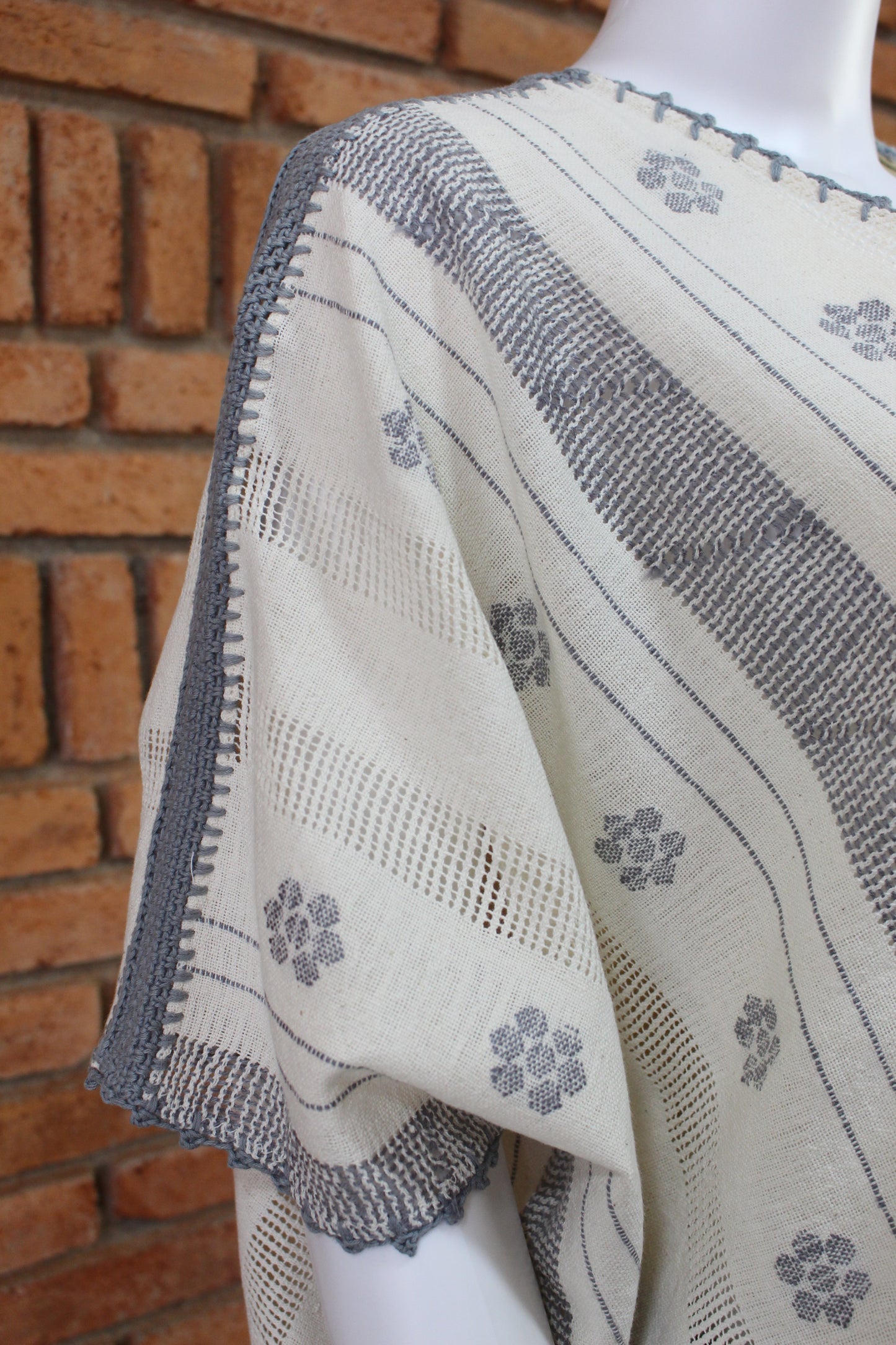 Blusa/Blusón Hecha en Telar Mod. Paloma Unitalla