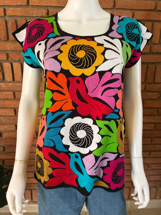 Blusa Bordada a Mano Mod. Jalapa Unitalla Negro con Multicolor #3