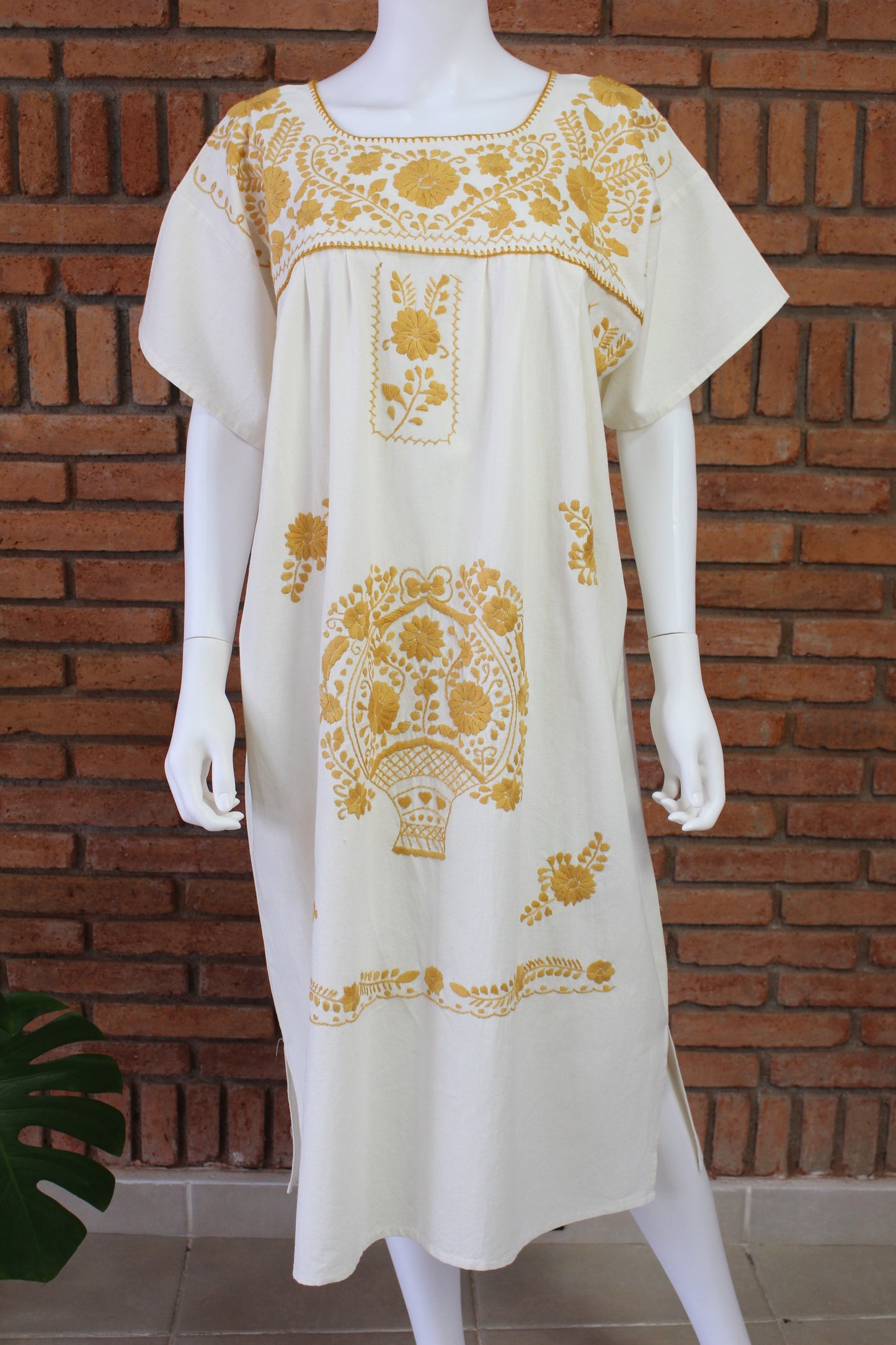 Vestido Mexicano Manta Bordado a Mano Talla L