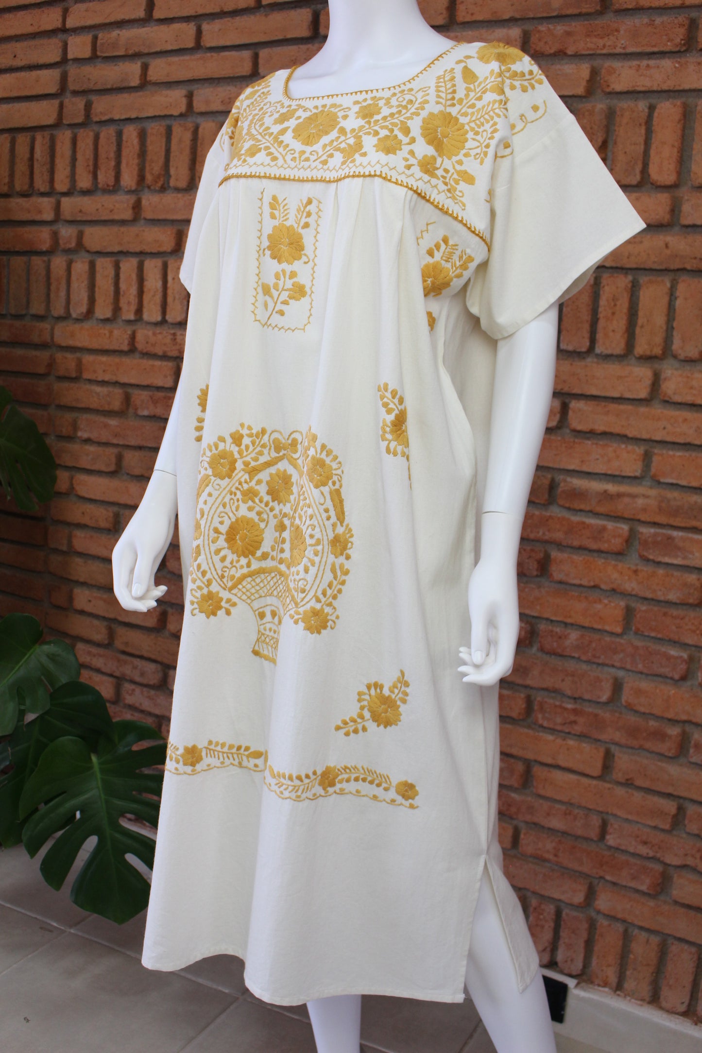 Vestido Mexicano Manta Bordado a Mano Talla L