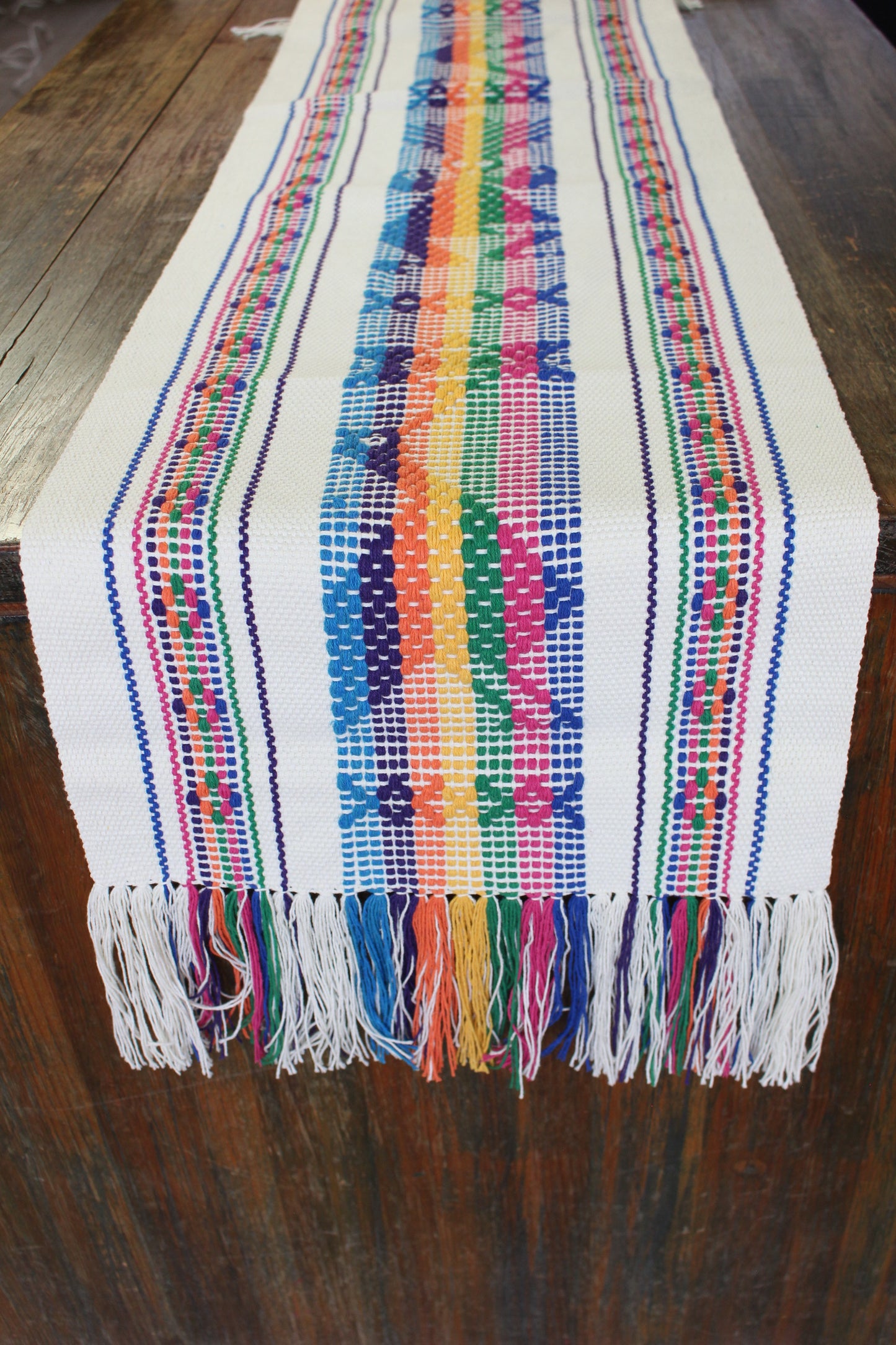 Caminos de Mesa Hecho en Telar de Cintura (diferentes colores).
